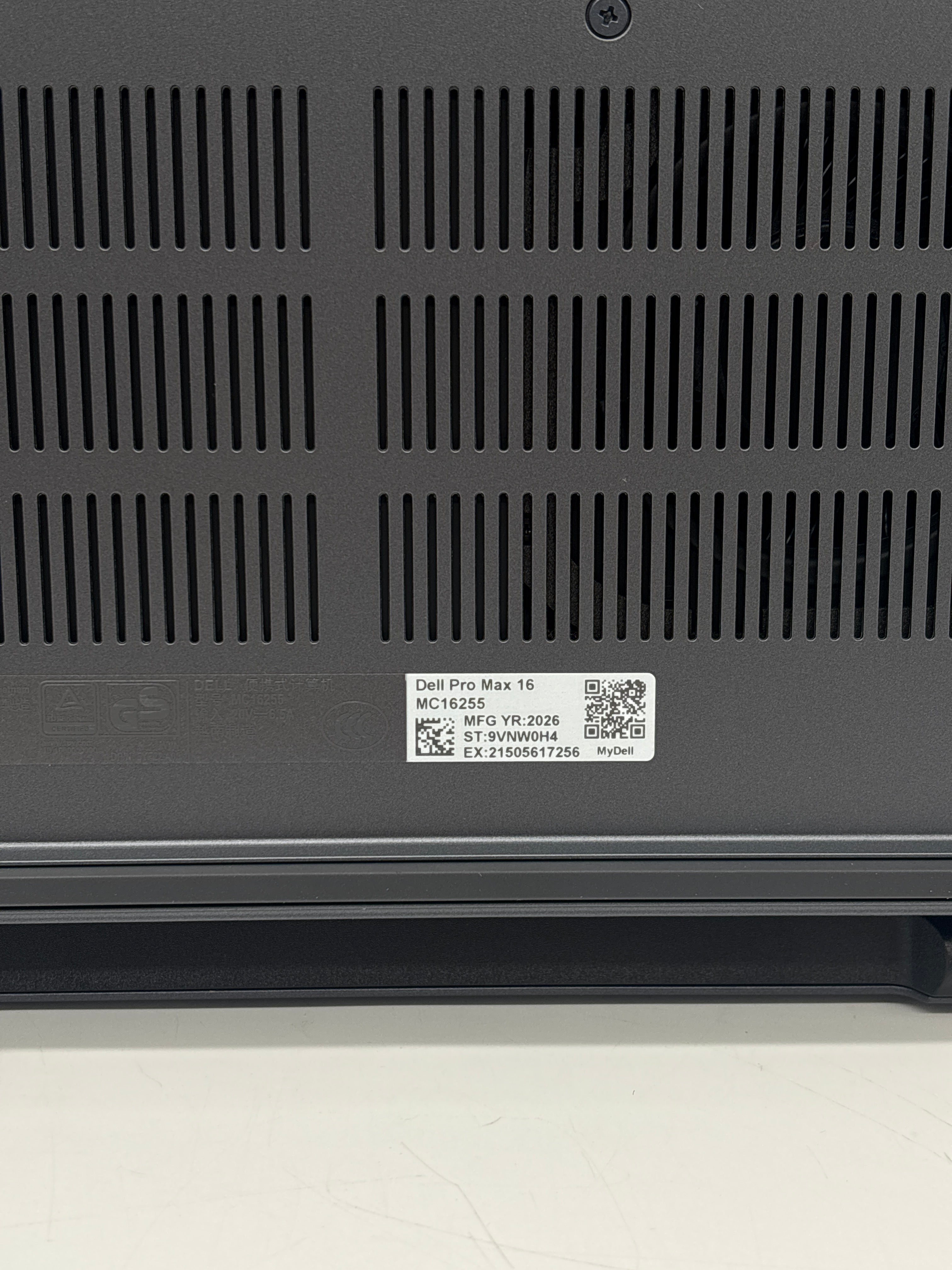 Dell Pro Max 16 Ryzen AI 9 HX Pro 370 32GB RAM 512GB SSD RTX PRO 1000 - New In Box