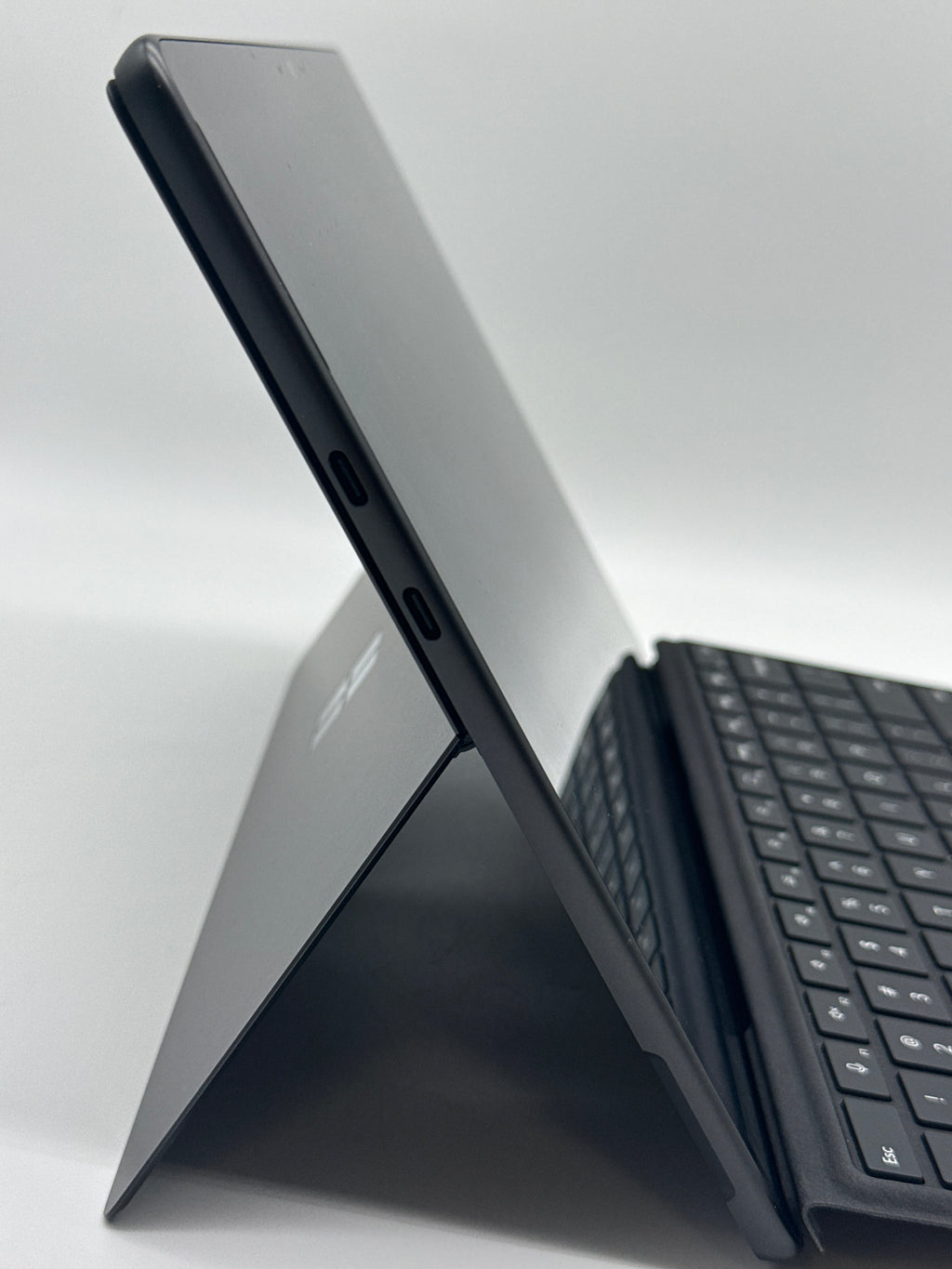 Microsoft Surface Pro 9 13" Touch i5-1235U 16GB RAM 256GB SSD w/ Keyboard