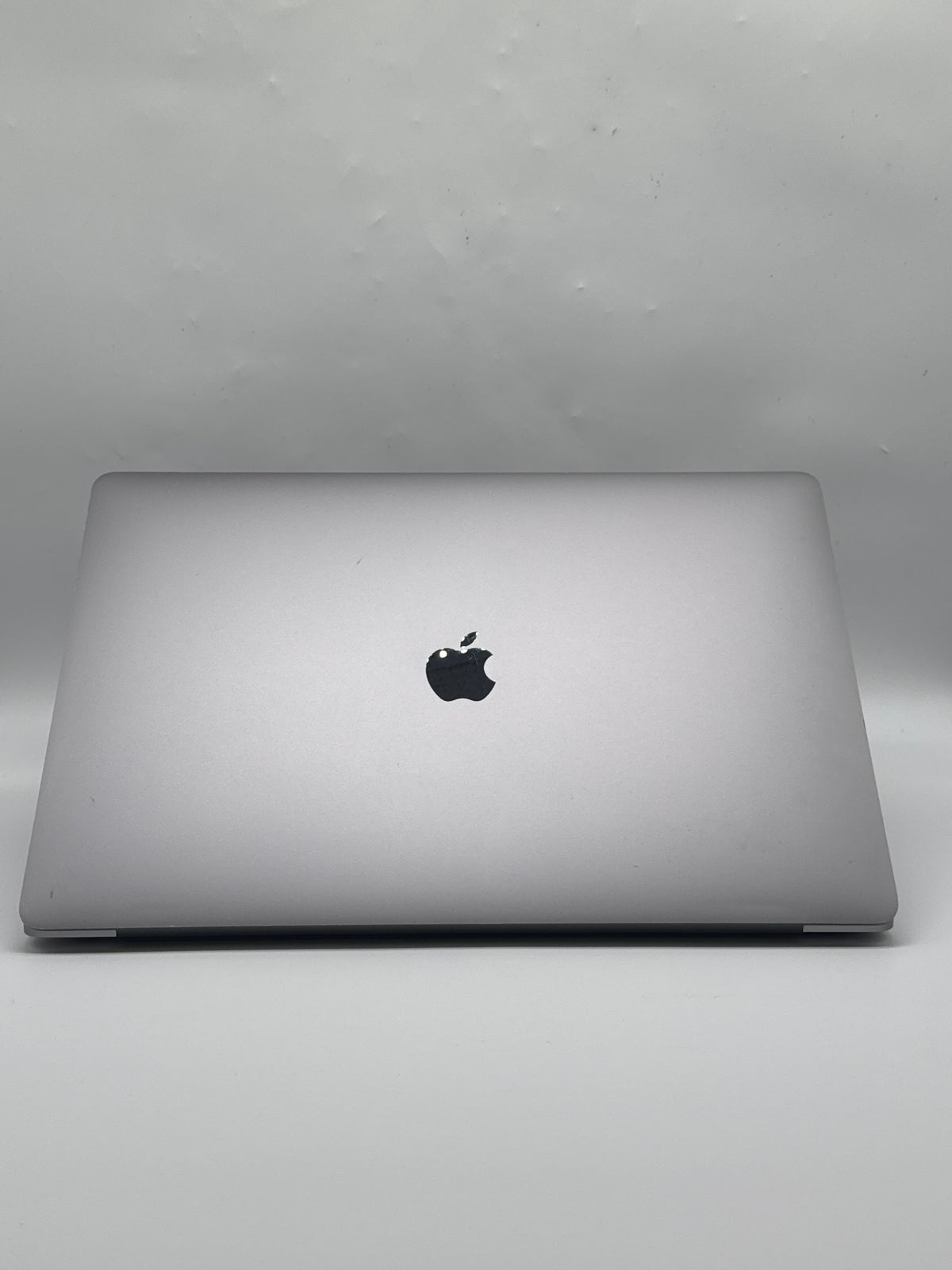 Apple MacBook Pro 16" A2141 2019 Core i7 16GB RAM 1TB SSD Silver - READ