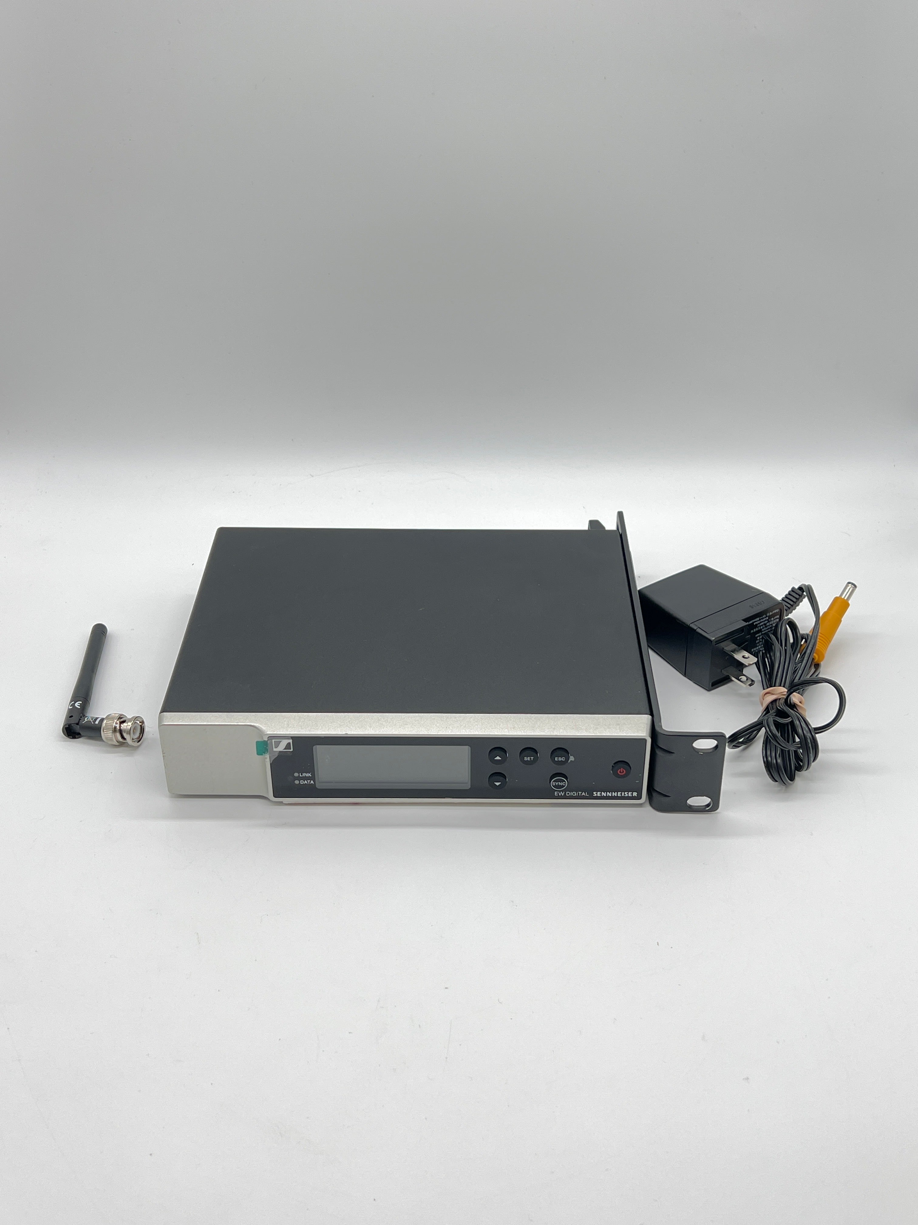 Sennheiser EW-D EM Wireless Receiver with Microphone Black Used