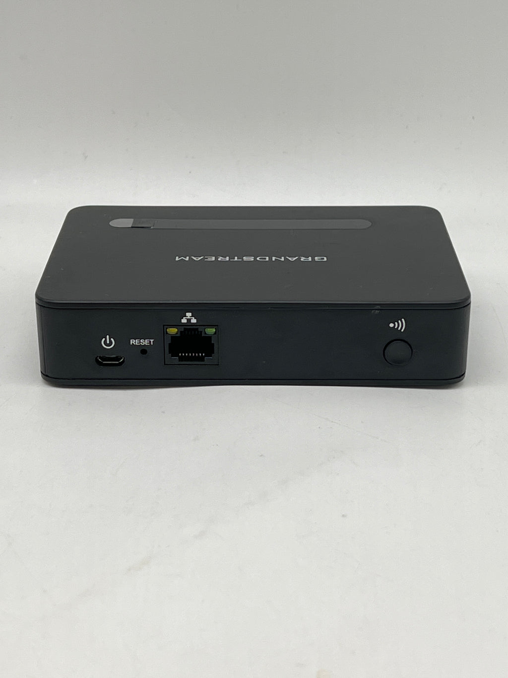 Grandstream DP750 System Bundle w/ 5 Cordless Handsets & 4 Base Stations - Used