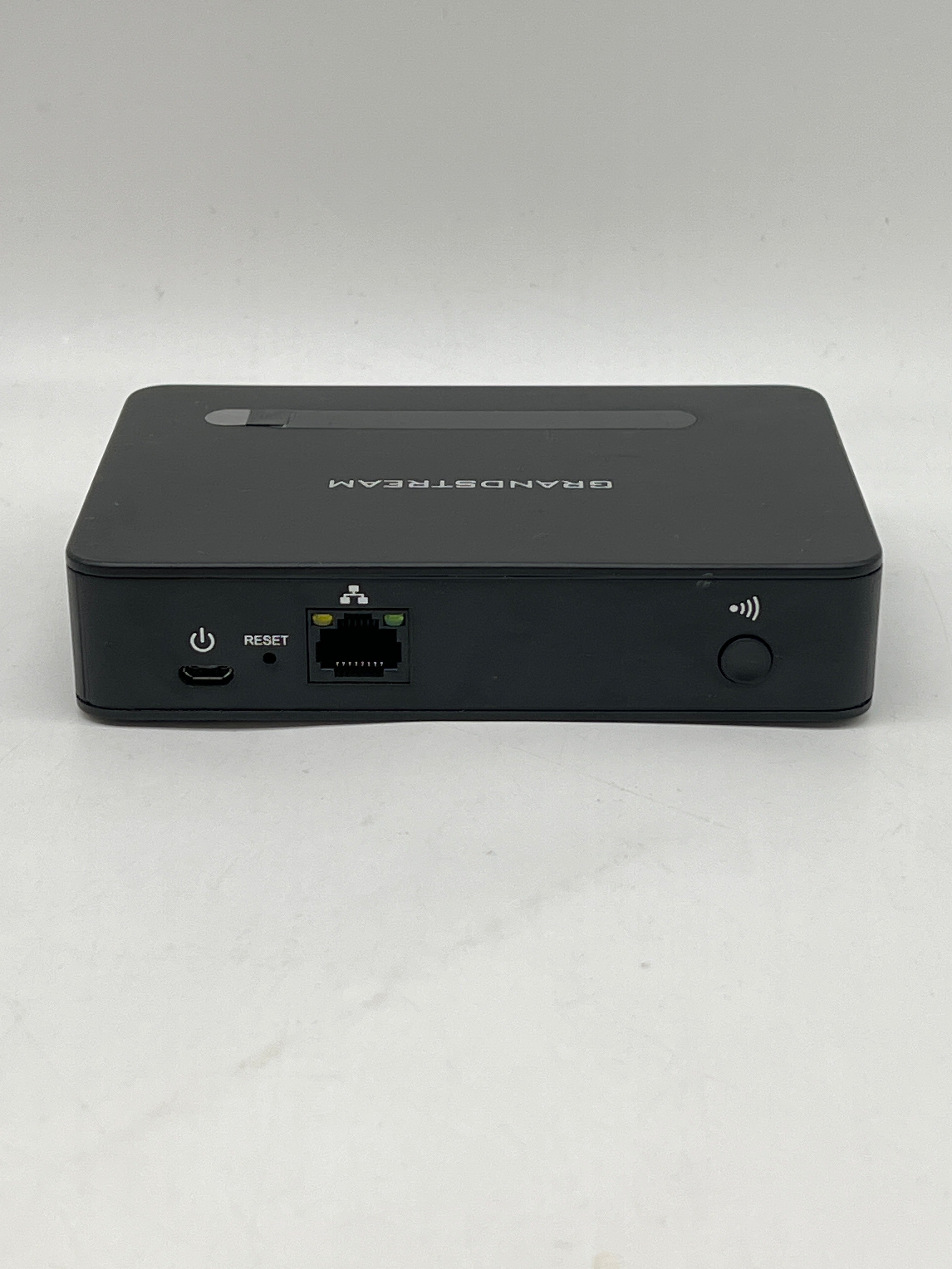 Grandstream DP750 System Bundle w/ 5 Cordless Handsets & 4 Base Stations - Used