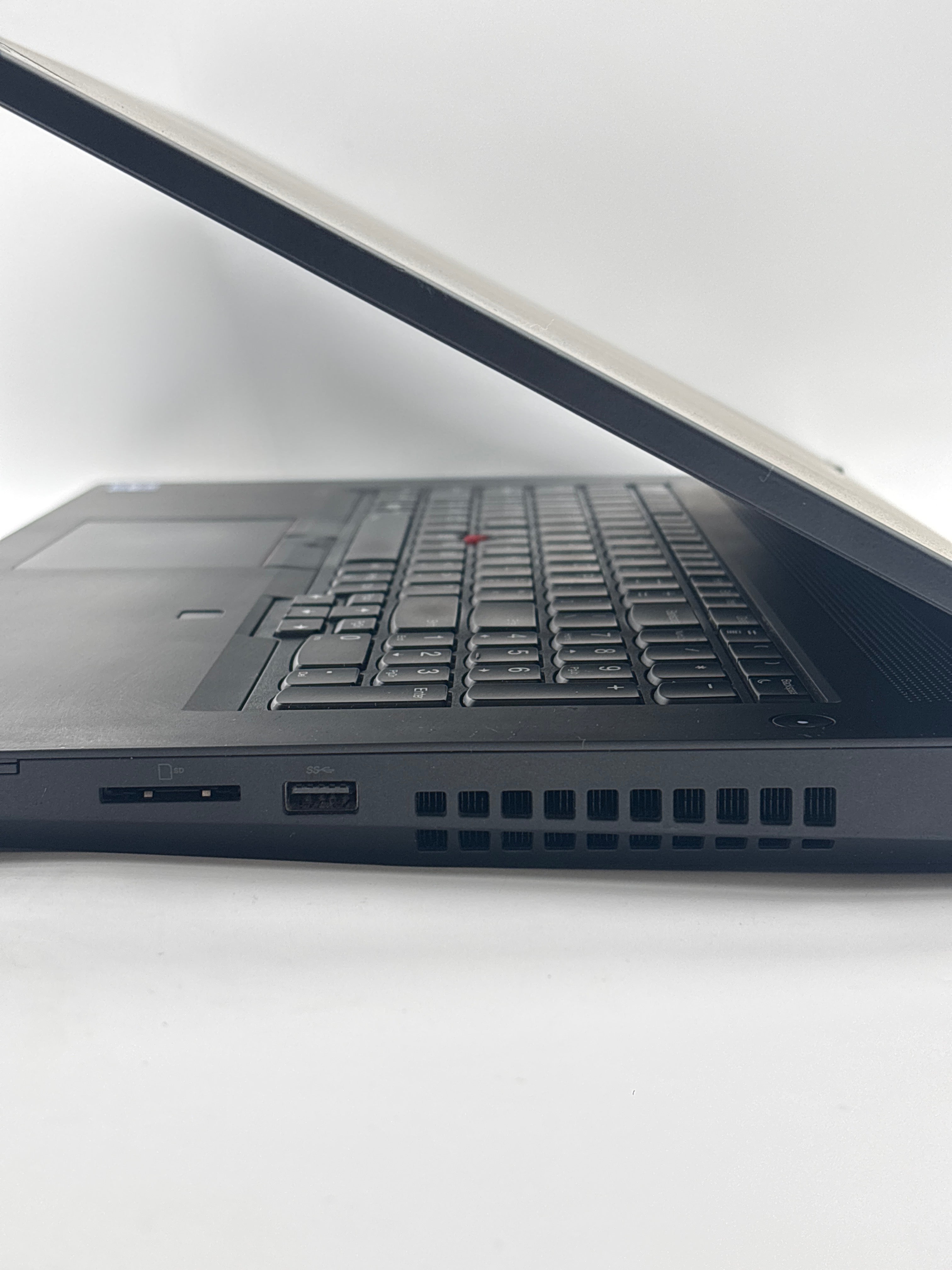Lenovo ThinkPad P17 Gen 2 i7-11800H 16GB RAM 512GB SSD RTX A2000