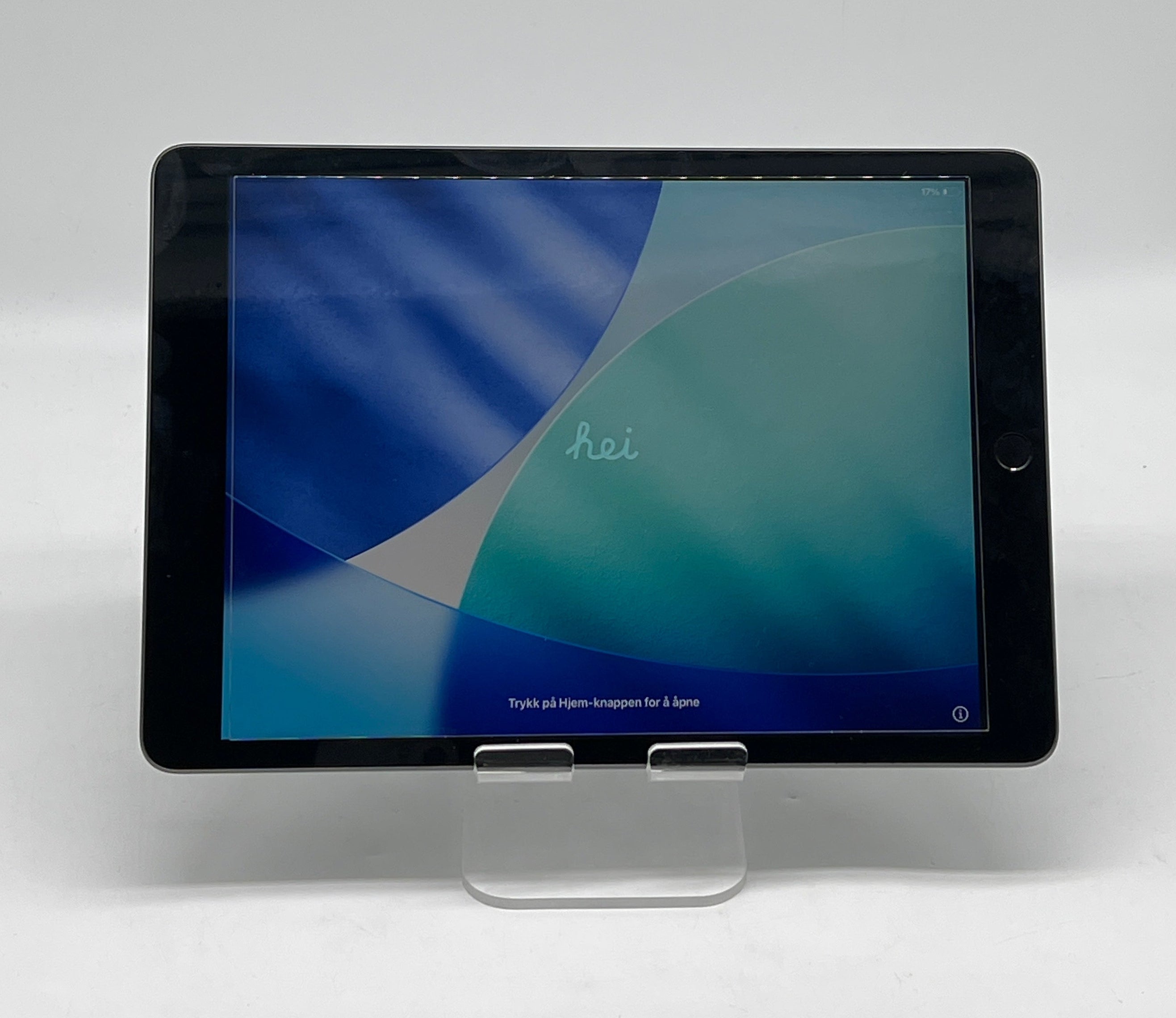 Apple iPad 9th Gen A2604 Space Gray Wi-Fi 256GB - For Parts (Remotely Managed)