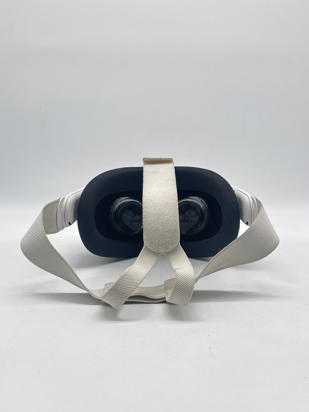 Meta Quest 3S 128GB Standalone All-in-One VR Headset White - Used