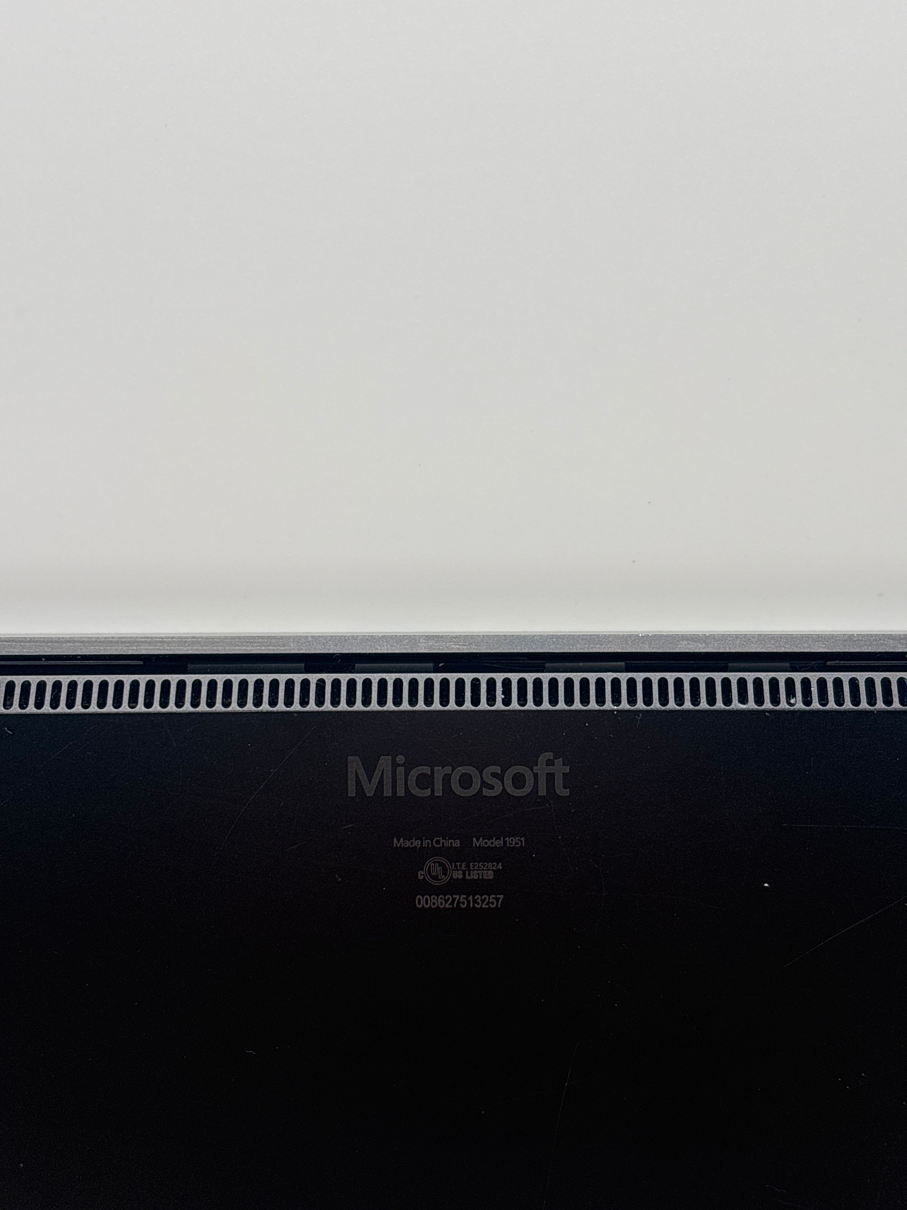 Microsoft Surface Laptop 4 i5-1135G7 8GB RAM 512GB SSD - For Parts (Cracked Screen)