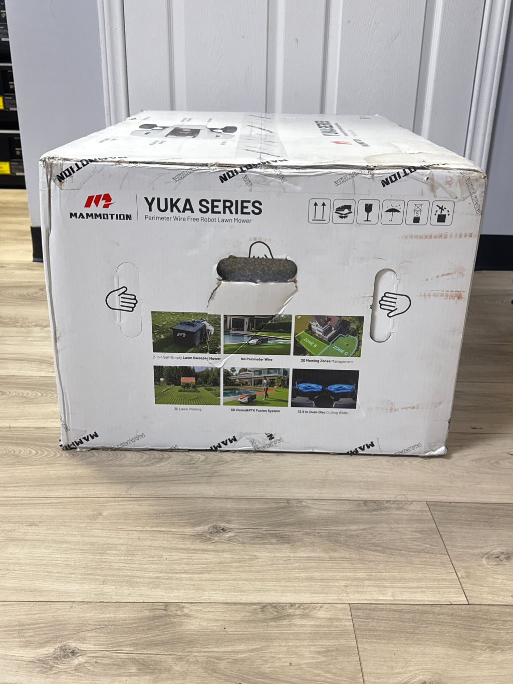 Mammotion Yuka 2000 Robotic Lawn Mower RWD 21.6V - New Open Box
