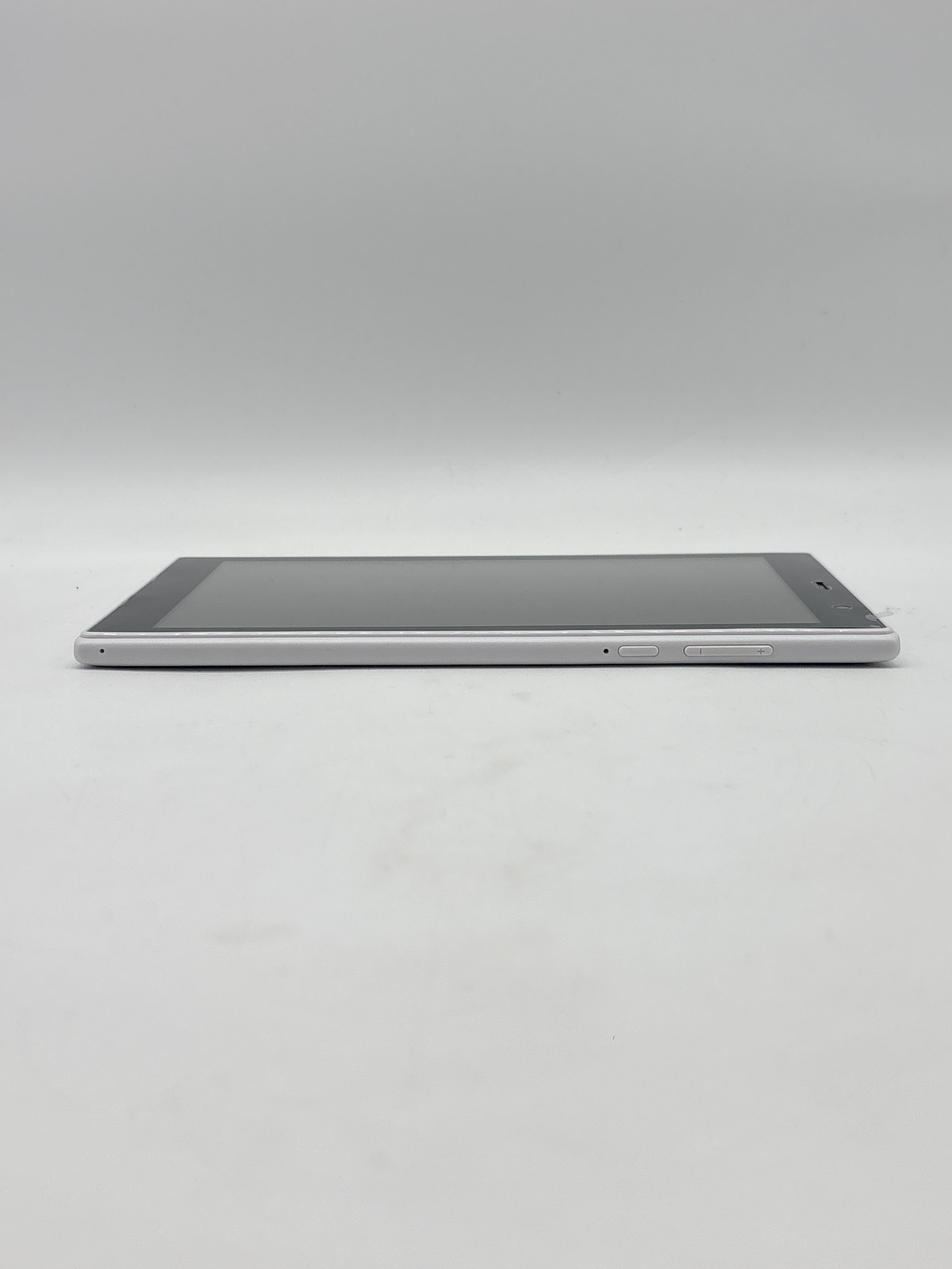 Foxx T8 Plus Tablet 3GB RAM 32GB SSD White Wi-Fi and 4G With Box