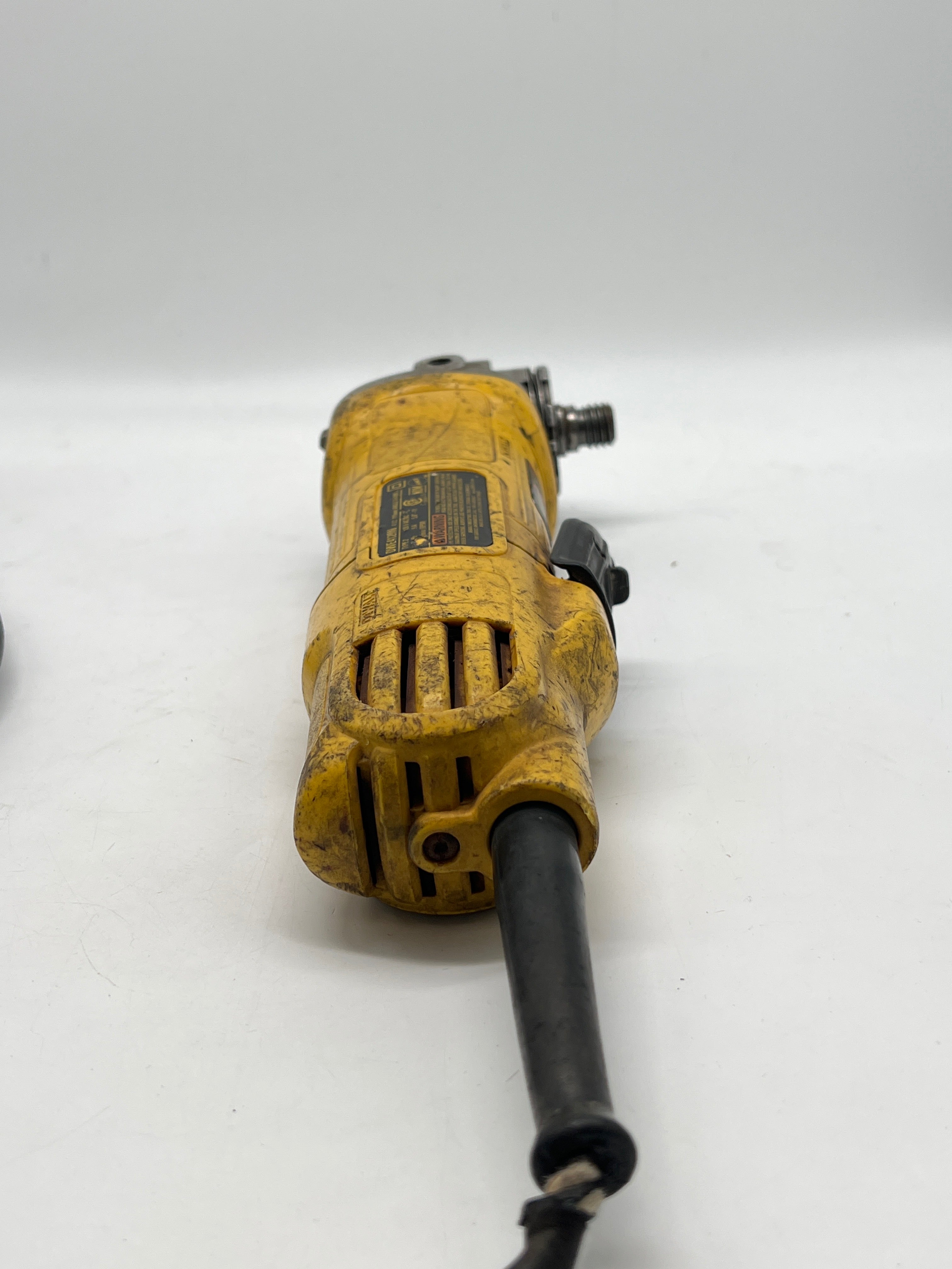 DEWALT DWE4120 4 1/2" ANGLE GRINDER PDS037253 - Used