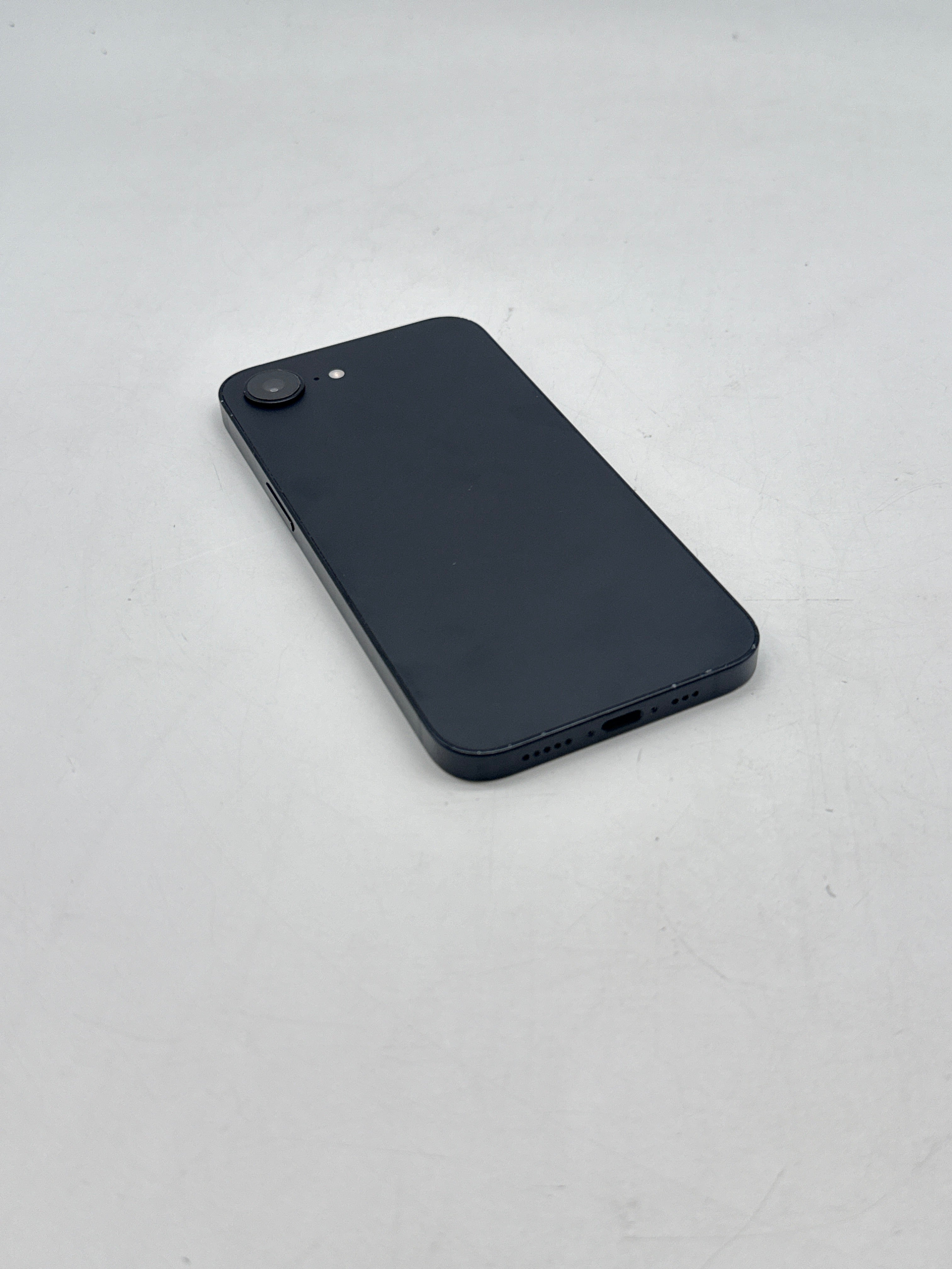 Apple iPhone 16e 128GB Factory Unlocked Black - Used
