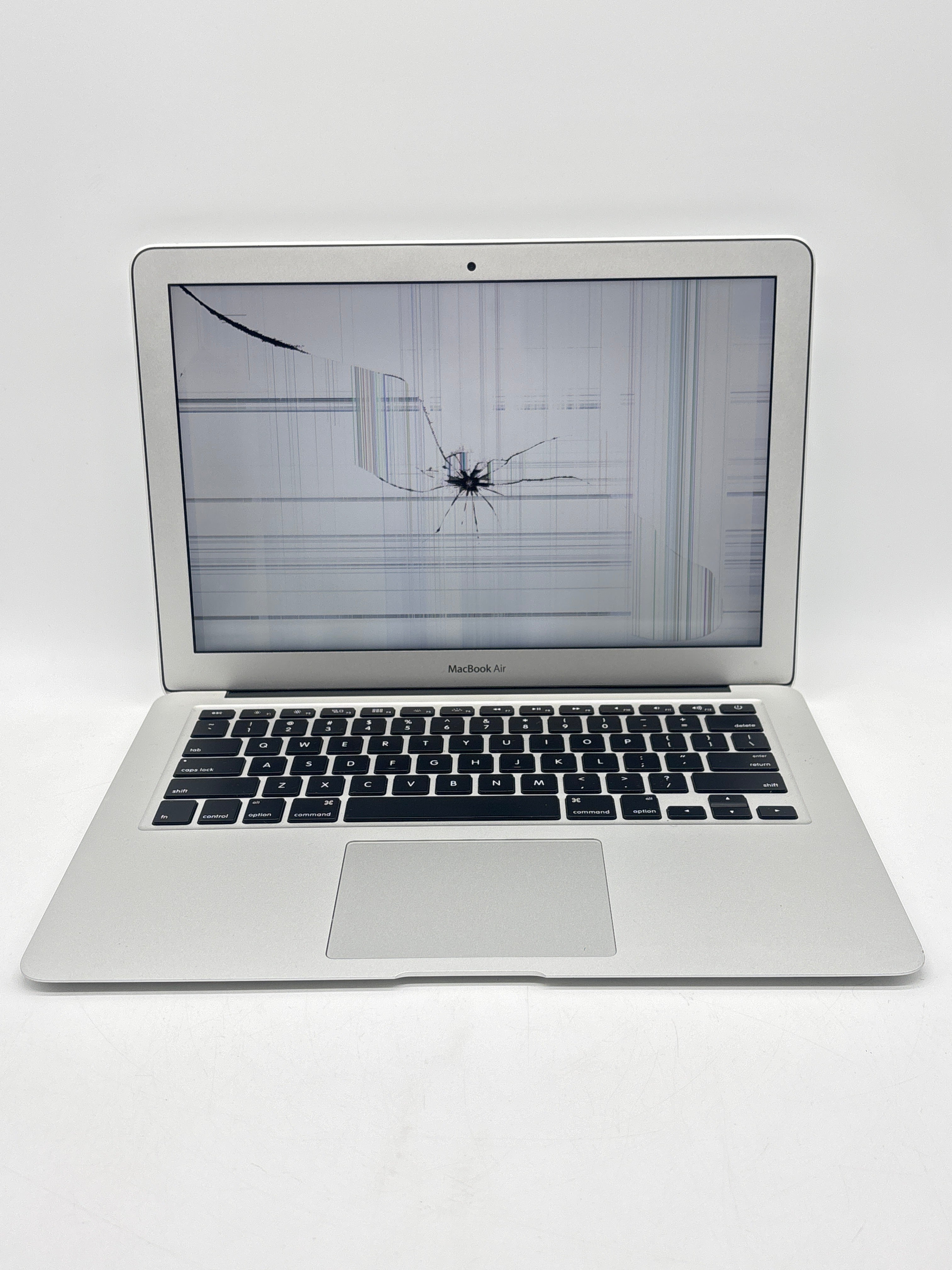 Apple MacBook Air A1466 2014 Intel i5 4GB RAM 128GB SSD Silver - Cracked Screen