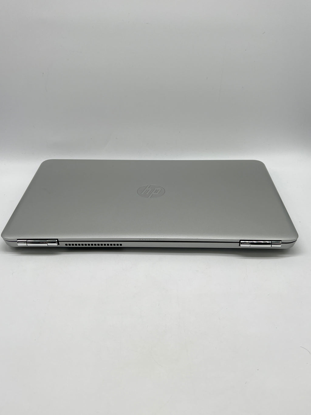 HP Pavilion 15-aw053nr AMD A12-9700P 8GB RAM 1TB HDD - For Parts (Read)