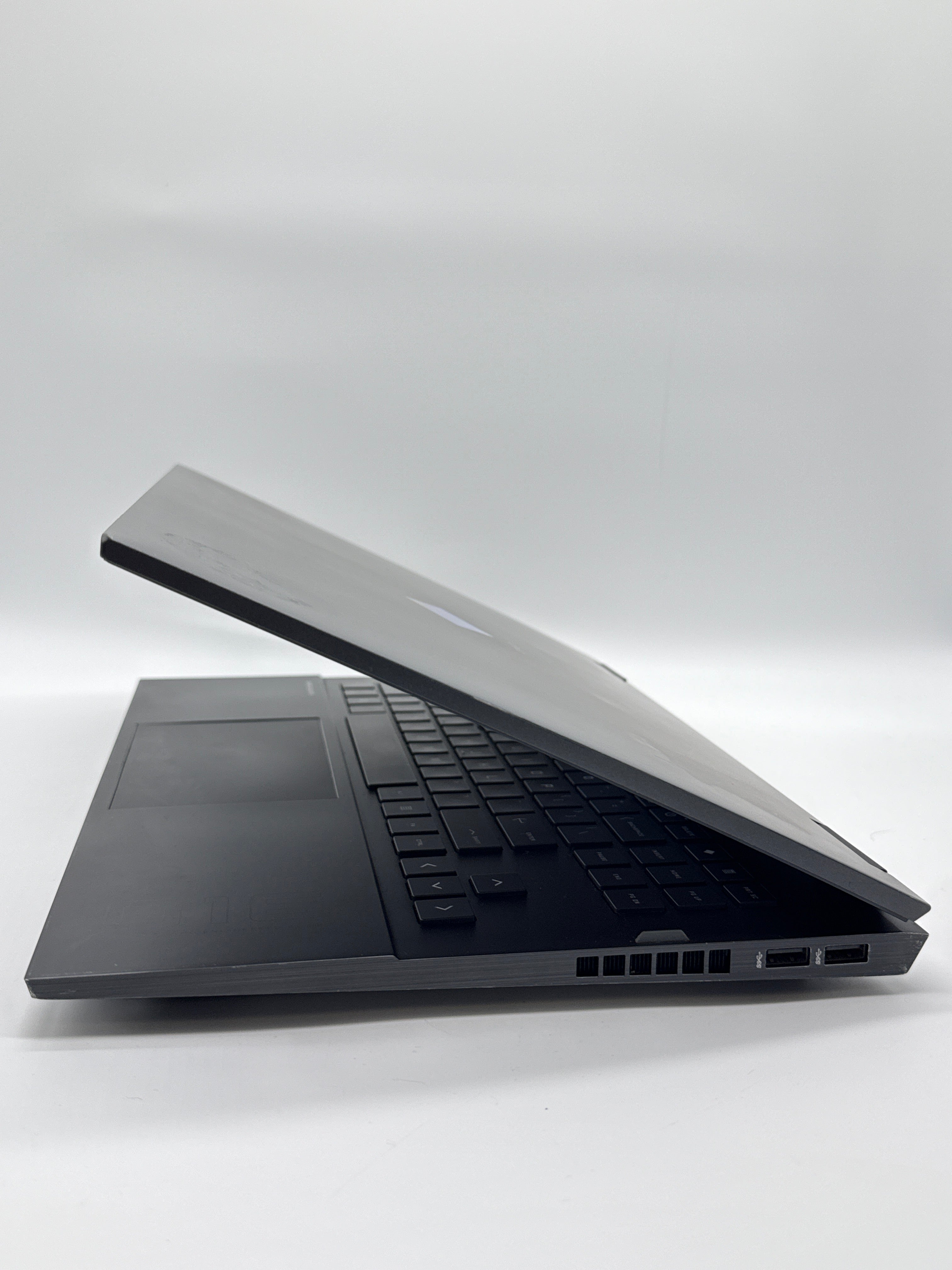 HP Omen 16-c005nr Ryzen 7 5800H 16GB RAM 1.5TB SSD RTX 3060
