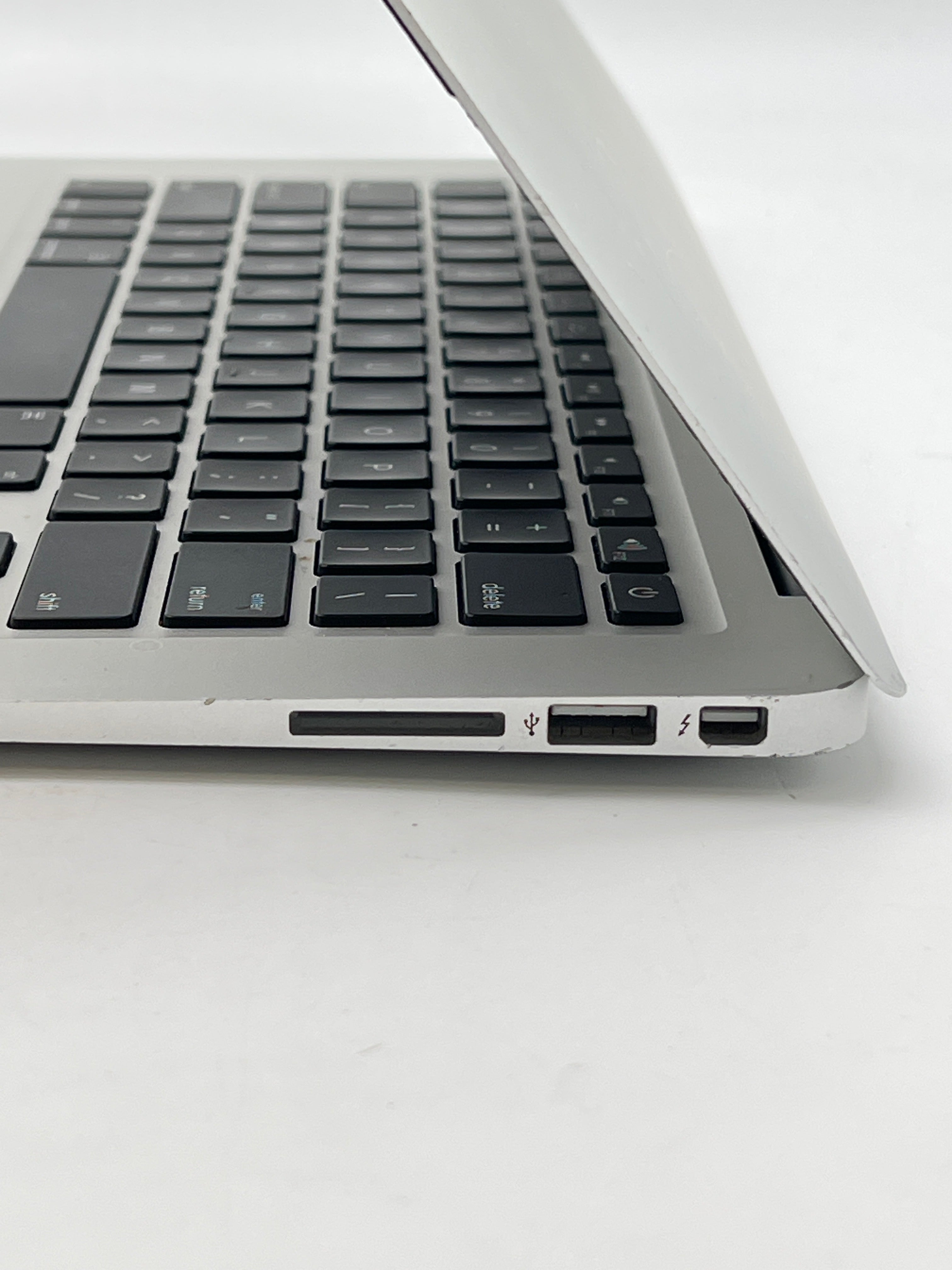 Apple MacBook Air 13" A1466 i5 8GB RAM 128GB SSD - Used