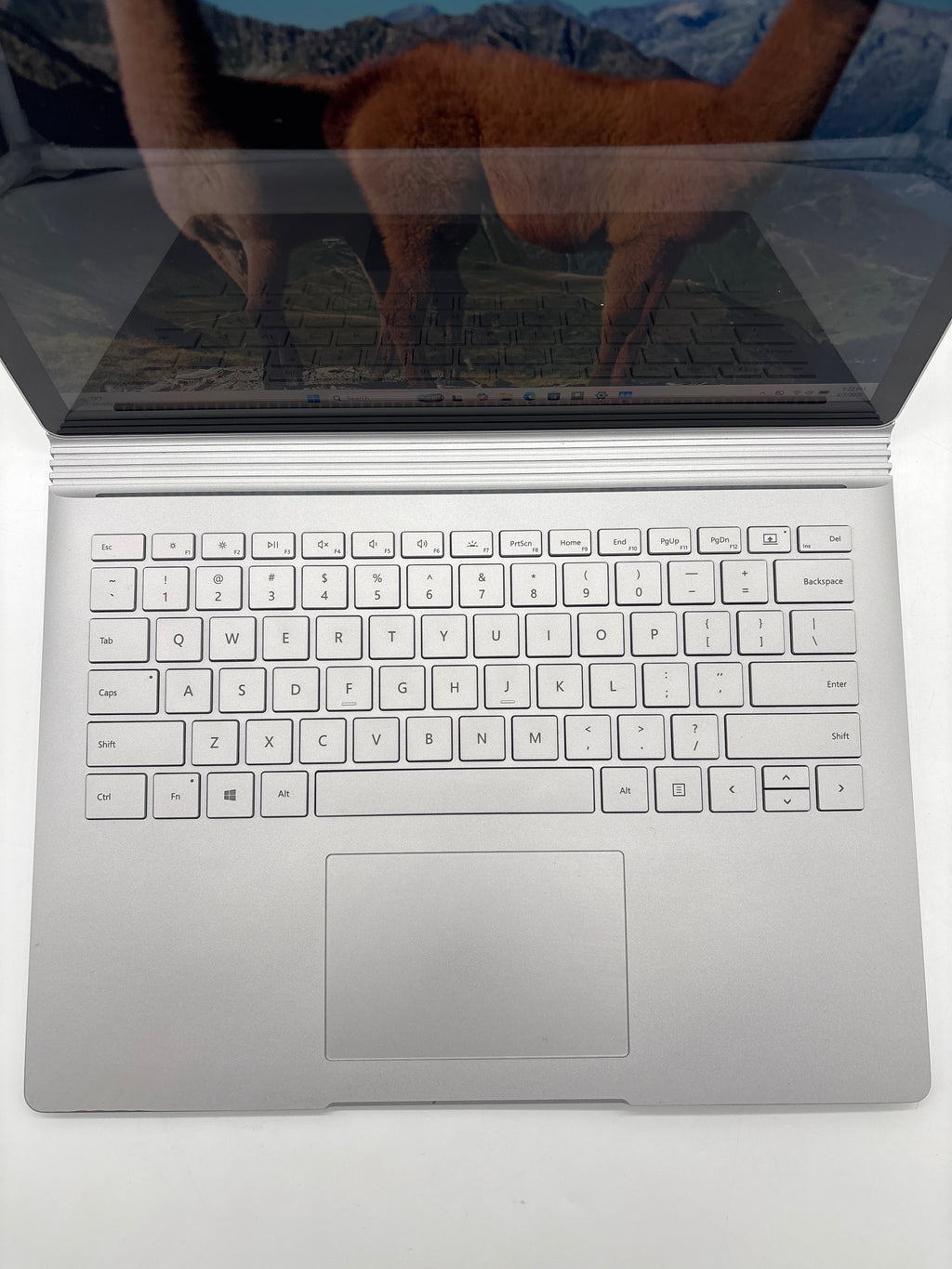 Microsoft Surface Book 2 i7-8650U 8GB RAM 256GB SSD GTX 1050