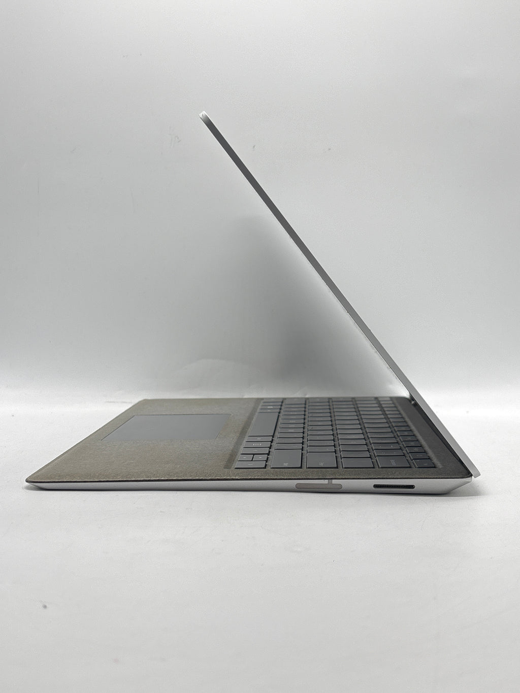 Microsoft Surface Laptop 1769 14-inch i5-7200U 4GB RAM 128GB SSD - Used