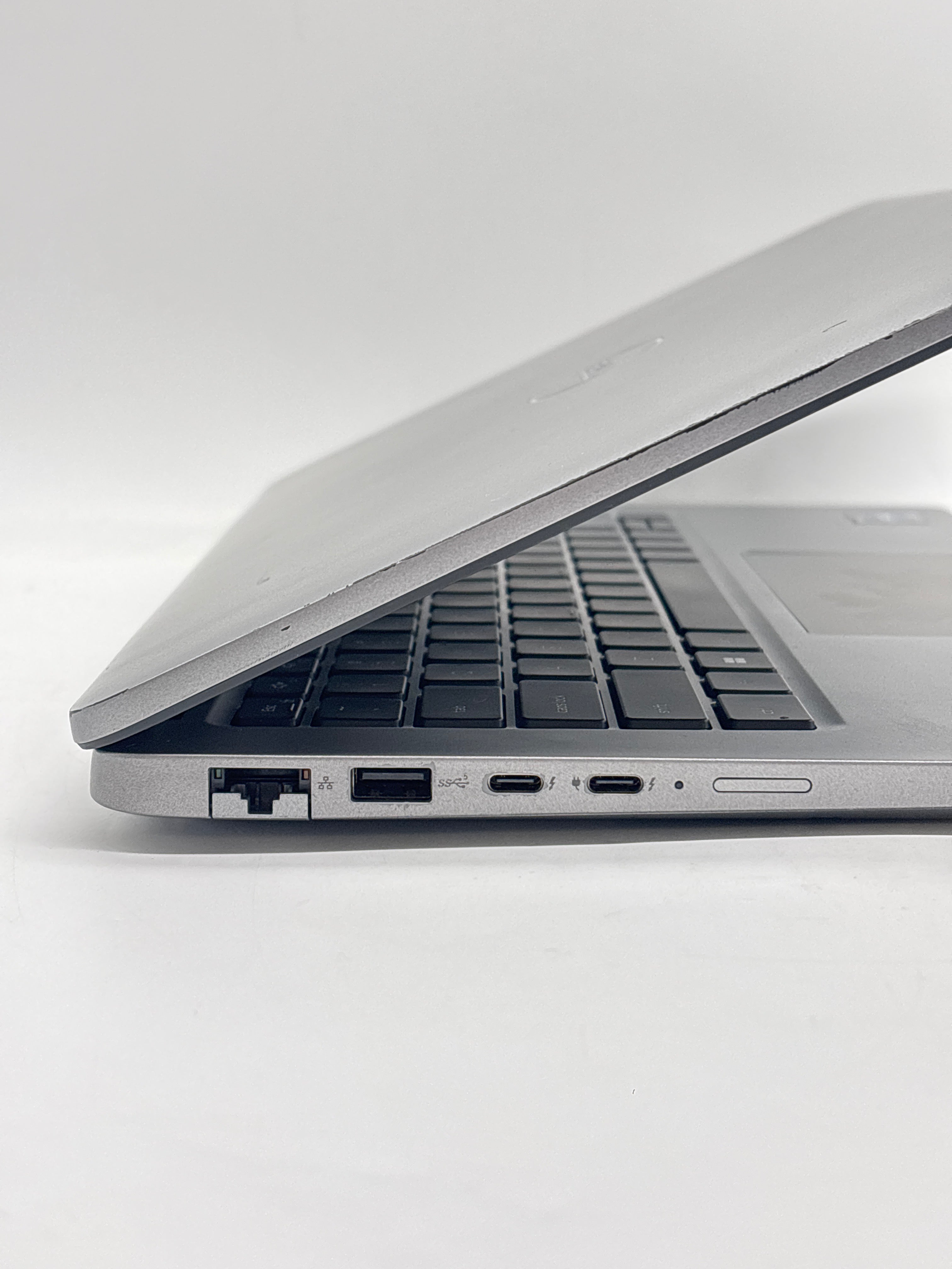 Dell Latitude 5440 14" i5-1335U 16GB RAM 256GB SSD Gray - Used