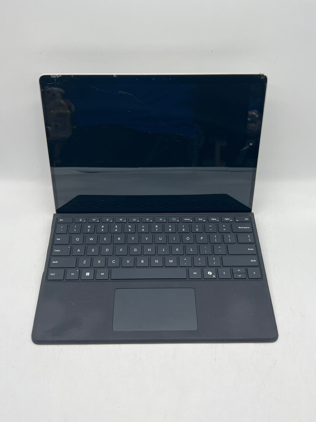 Microsoft Surface Pro 8 1982 i7-1185G7 16GB RAM 256GB SSD - Cracked screen