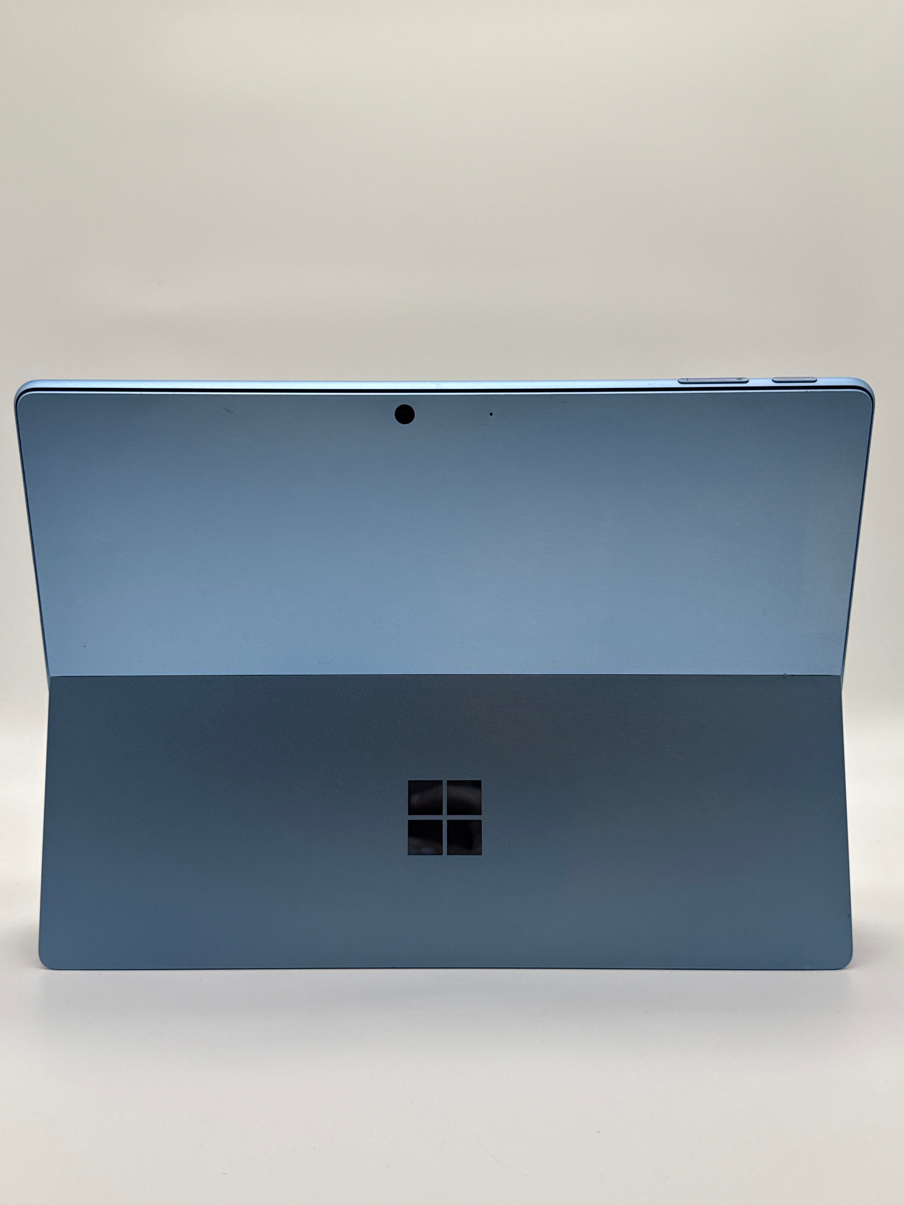 Microsoft Surface Pro 9 i7 1255U 16GB RAM 256GB