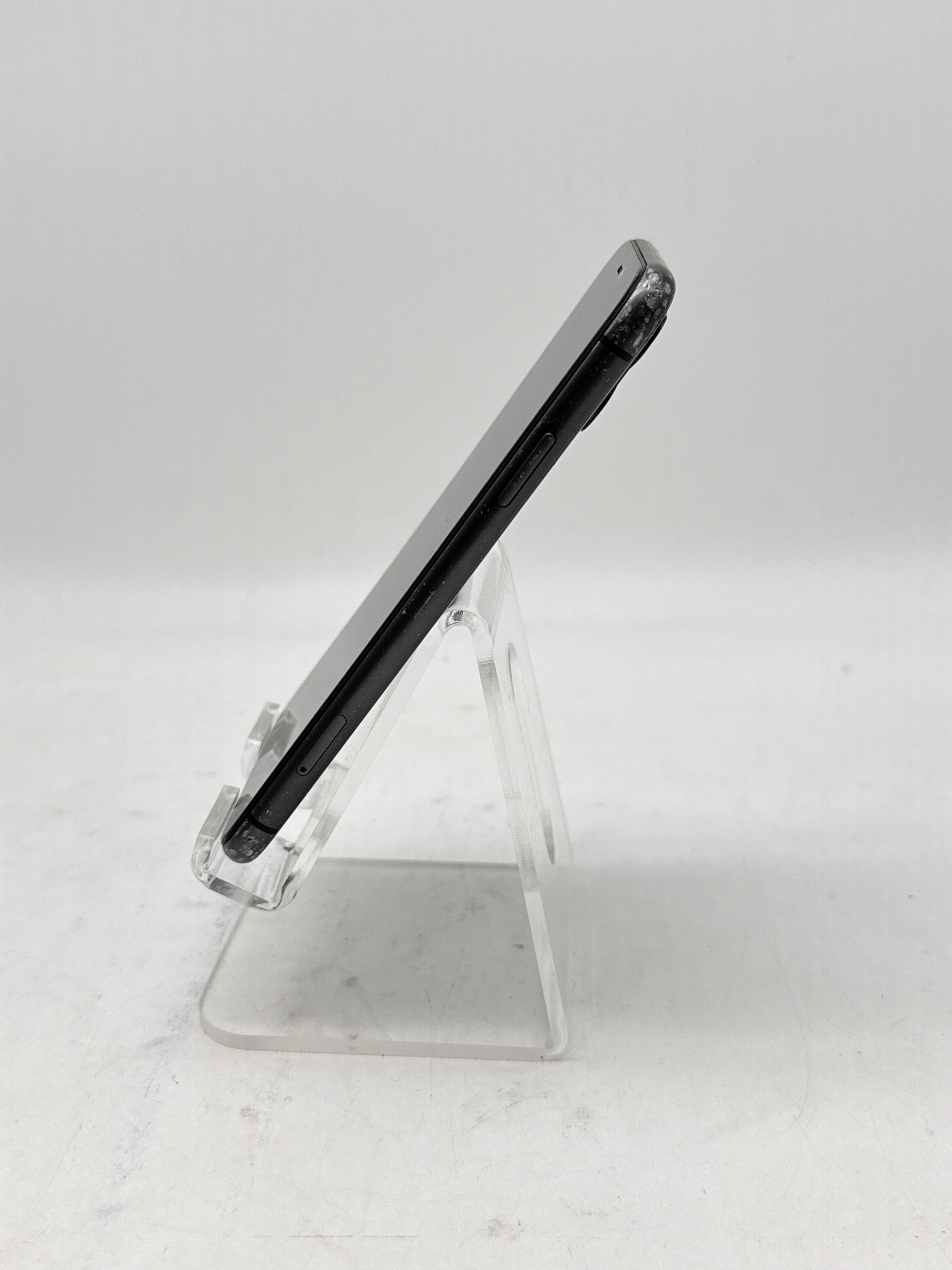 Apple iPhone 11 64GB Factory Unlocked - Cracked Back/Screen Service Battery