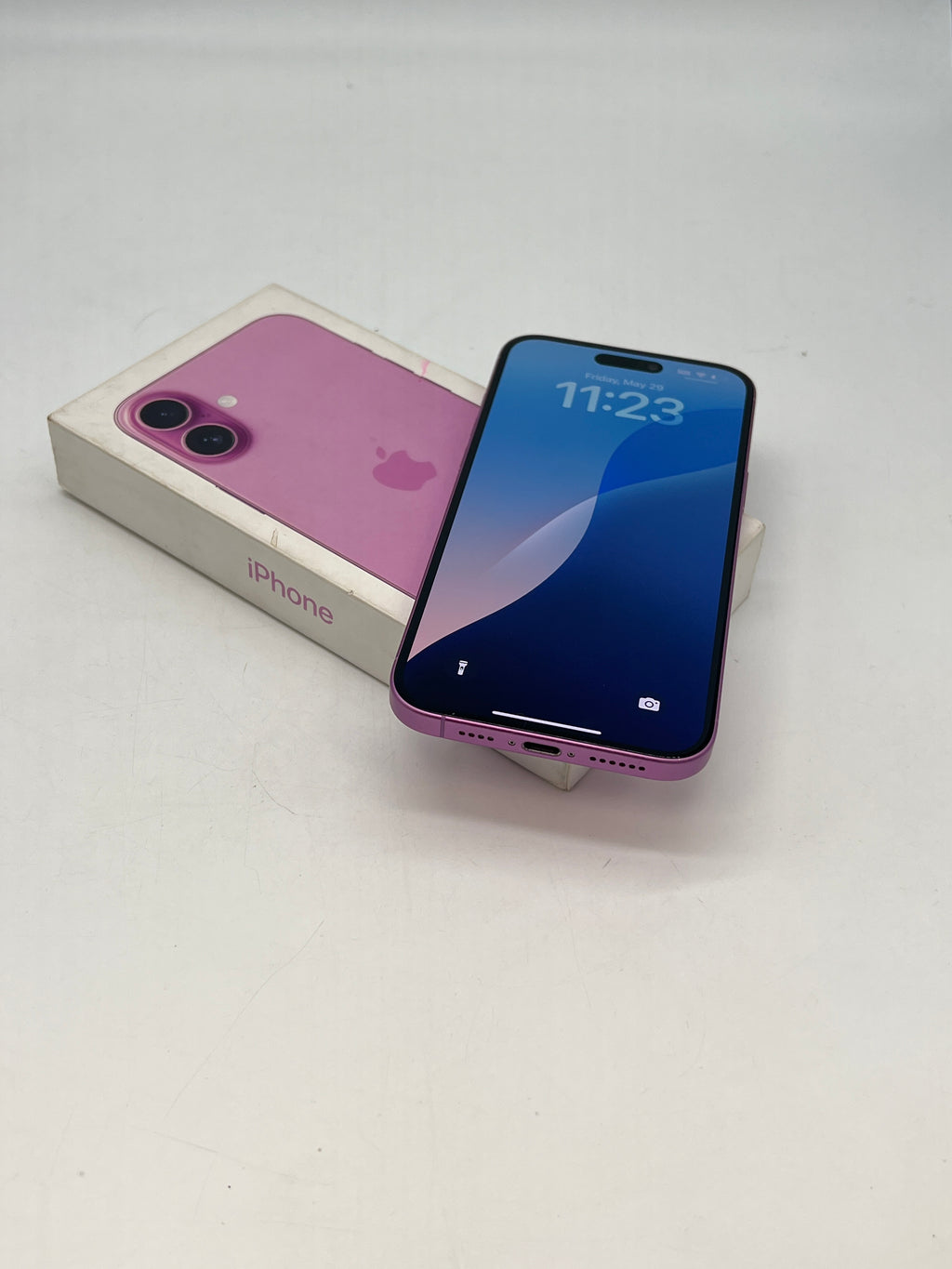 Apple iPhone 16 Plus 128GB Pink Factory Unlocked - Used with Box