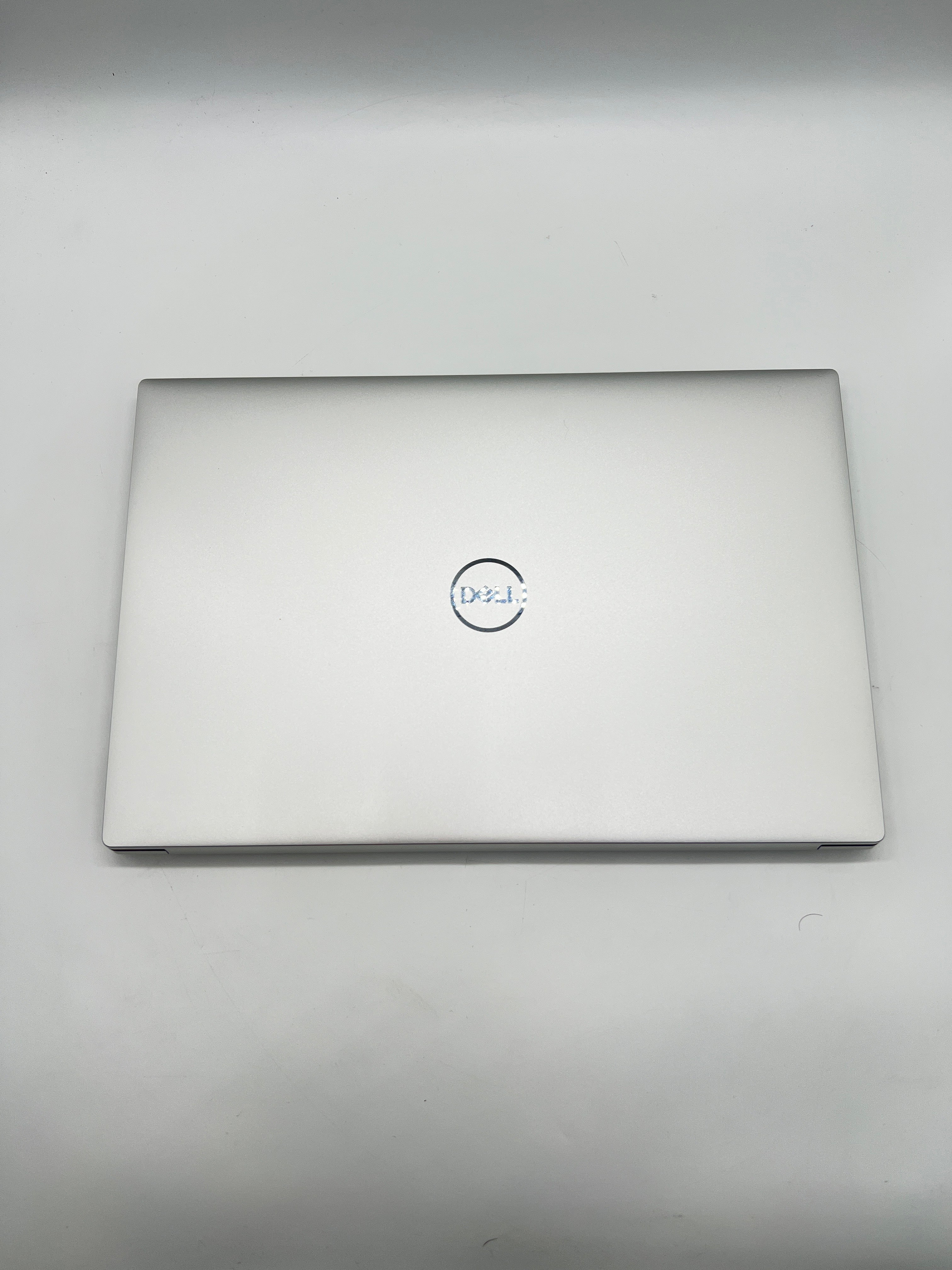 Dell XPS 15 9510 i7 16GB RAM  512GB SSD GeForce RTX 3050 Ti Black