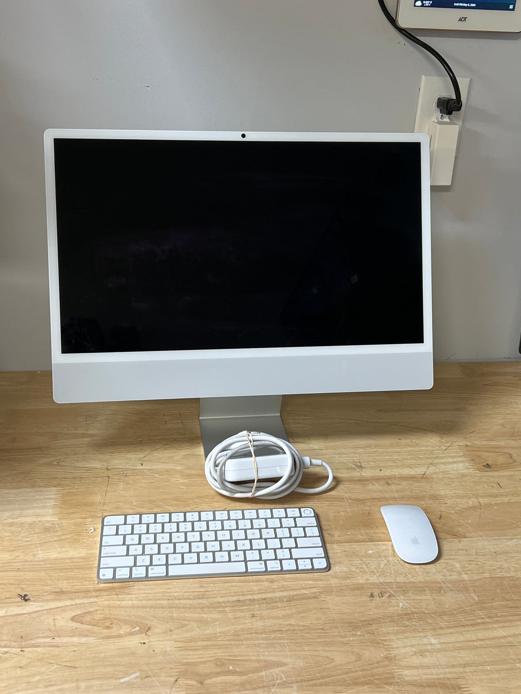 Apple iMac 24" Apple M4 16GB RAM 256GB SSD 10-Core GPU Silver MWUU3LL/A