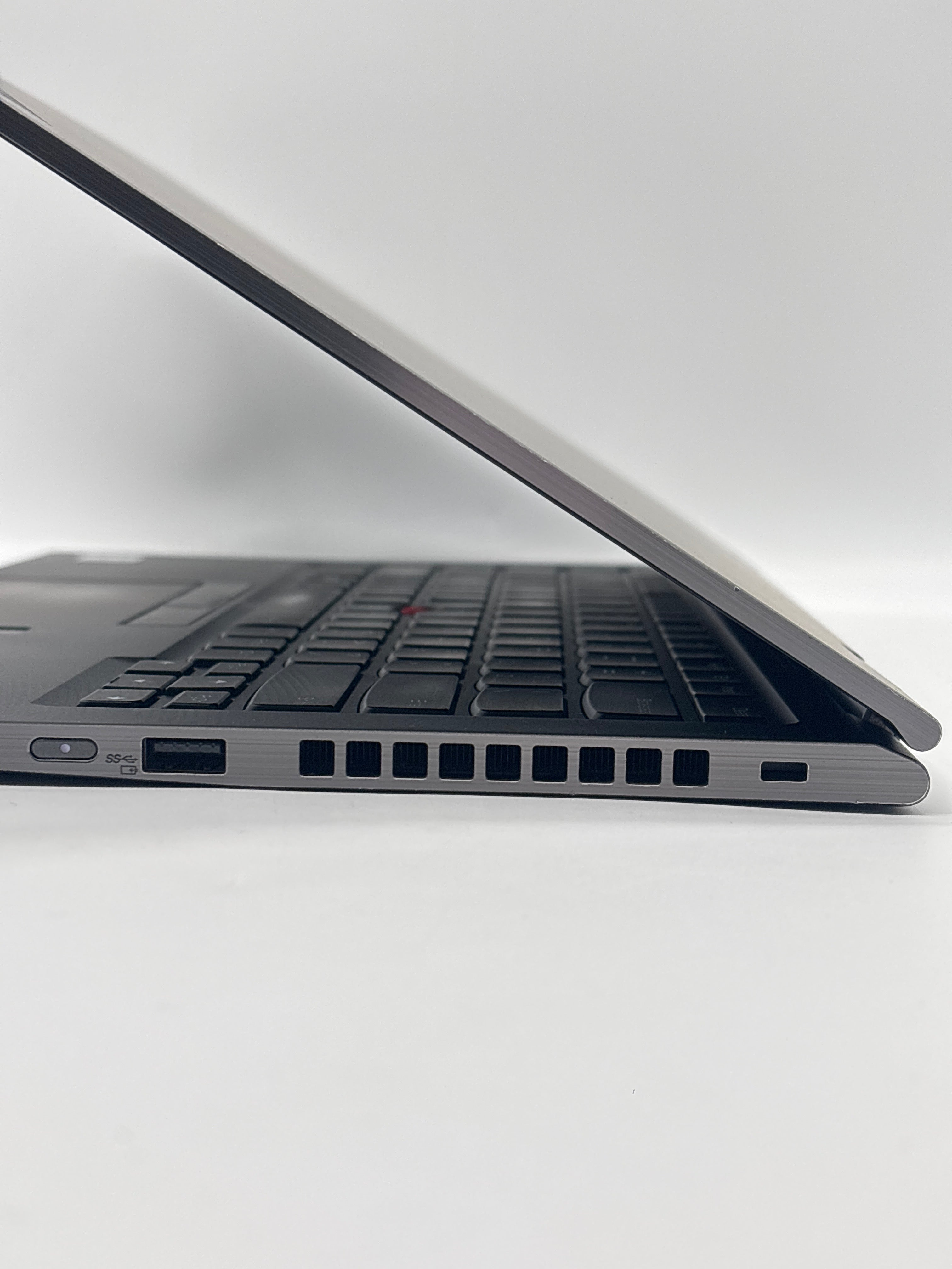 Lenovo ThinkPad X1 Yoga Gen 5 i5-10210U 16GB RAM 512GB SSD