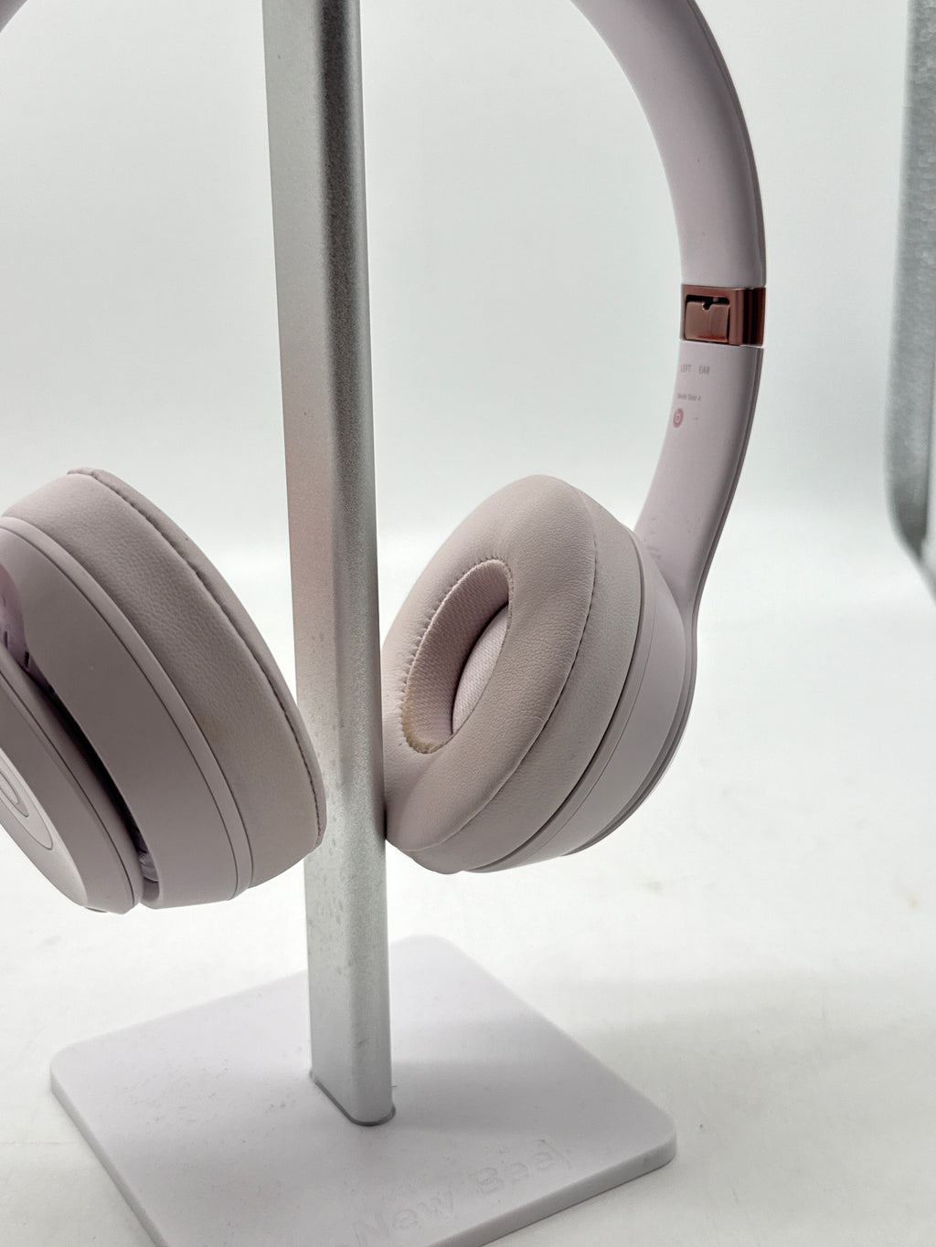 Beats Solo 4 Bluetooth Wireless On-Ear Headphones Pink - Used
