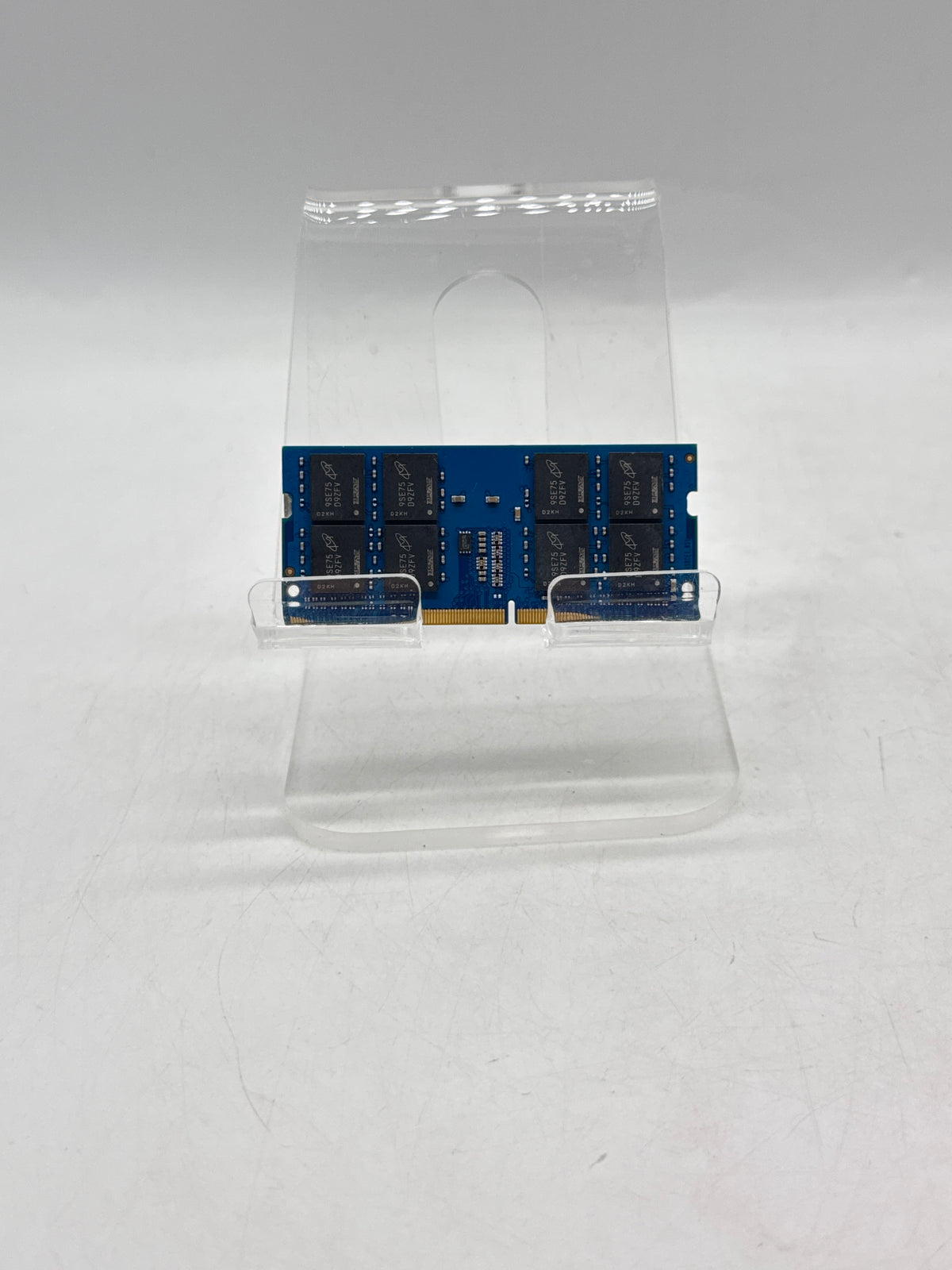 Total Micro 32GB DDR4 3200MHz PC4-25600 SODIMM Laptop RAM 4X71D09536-TM