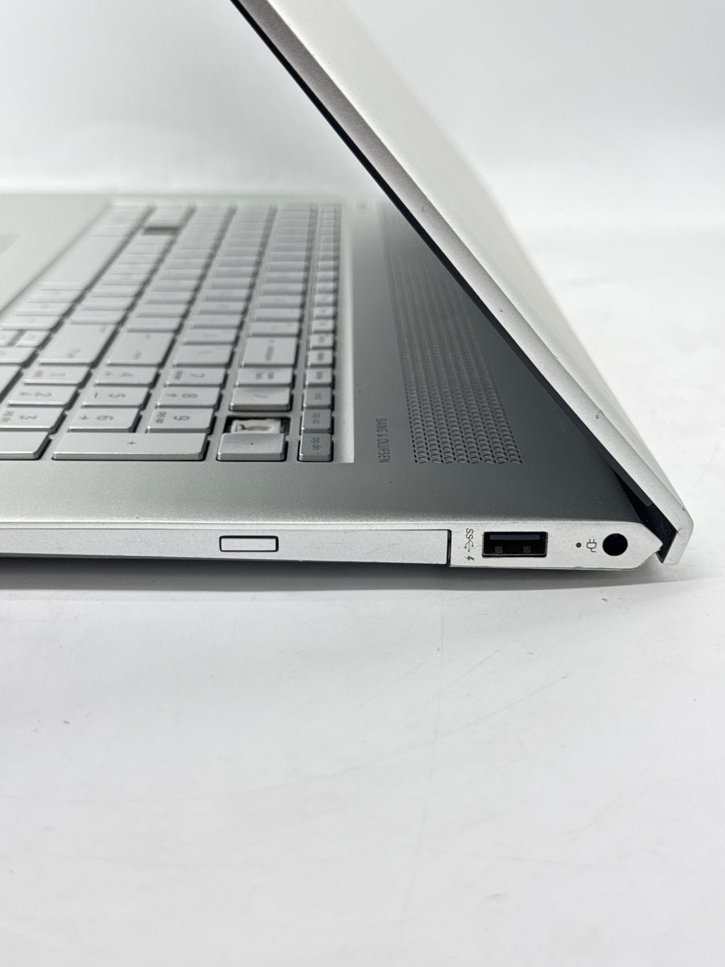 HP Envy 17-ae165nr 17" Laptop Core i7 8550U 8GB RAM 1TB HDD - For Parts