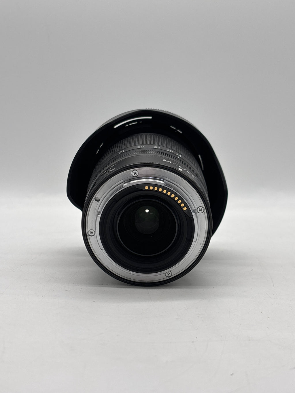 Nikon Z6 Mirrorless w/ NIKKOR Z 24-70mm f/4 S Lens Black - Used