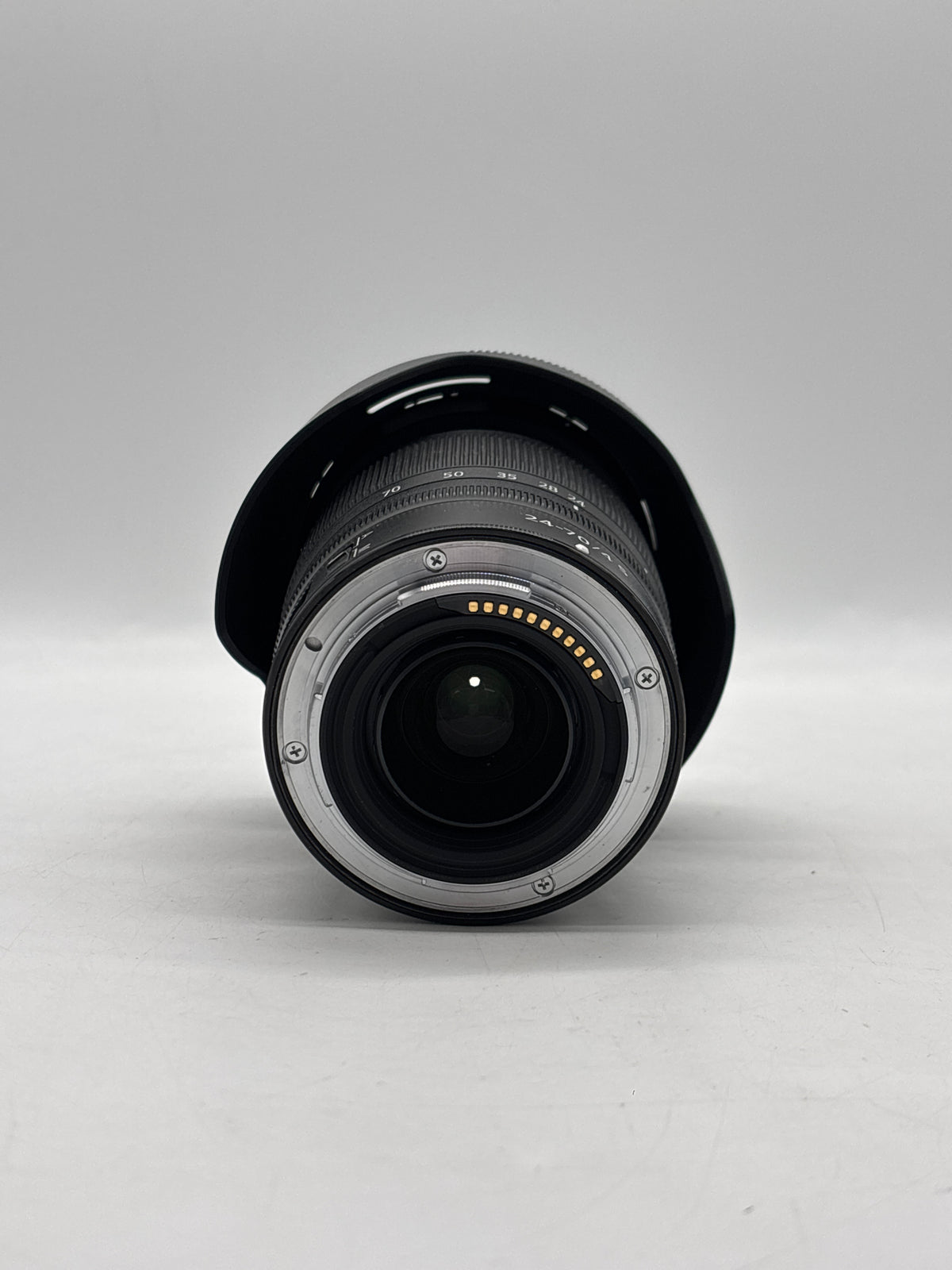 Nikon Z6 Mirrorless w/ NIKKOR Z 24-70mm f/4 S Lens Black - Used