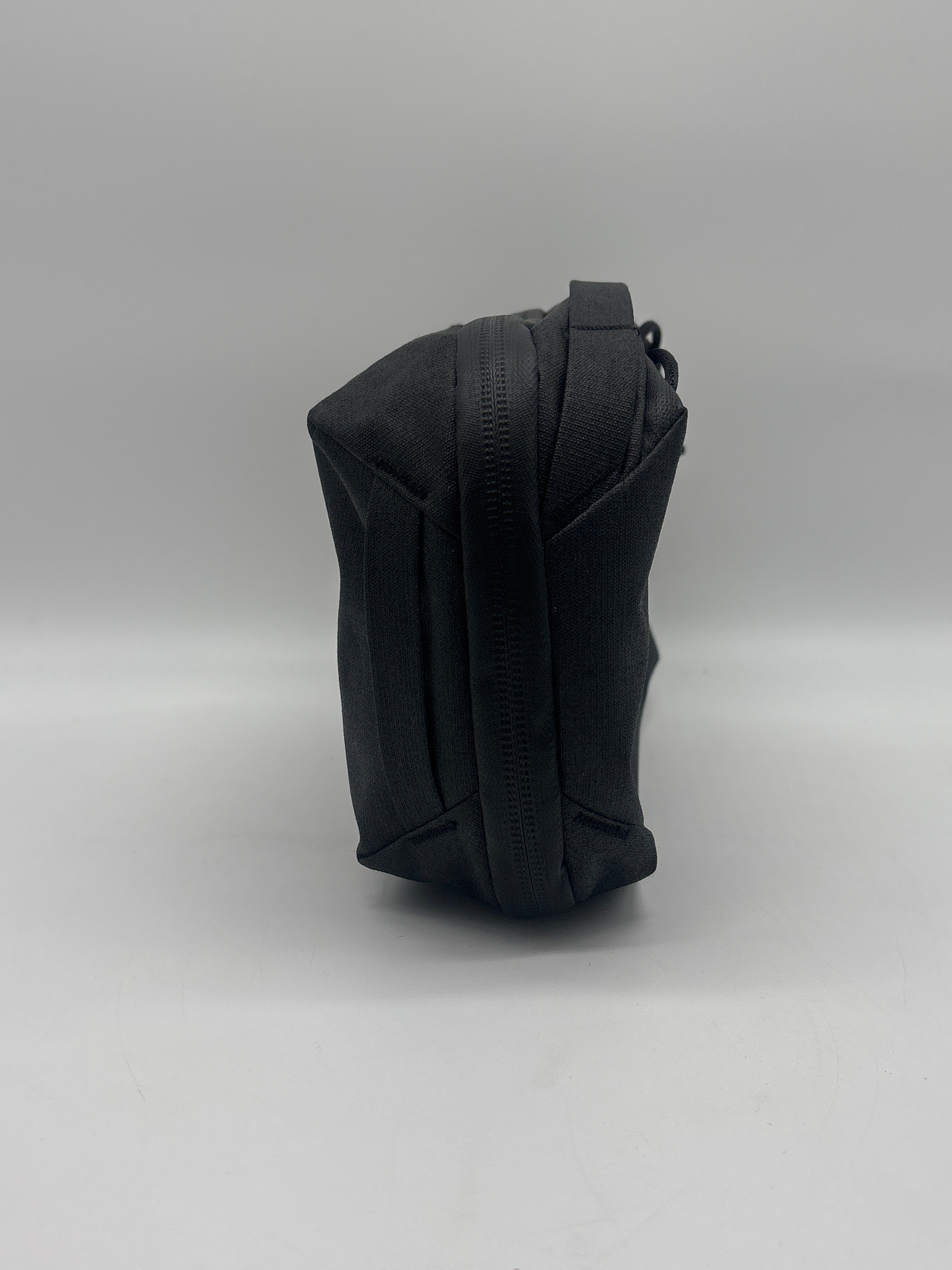 Peak Design Tech Pouch Zippered Organizer Bag Pockets Weatherproof Nylon Black
