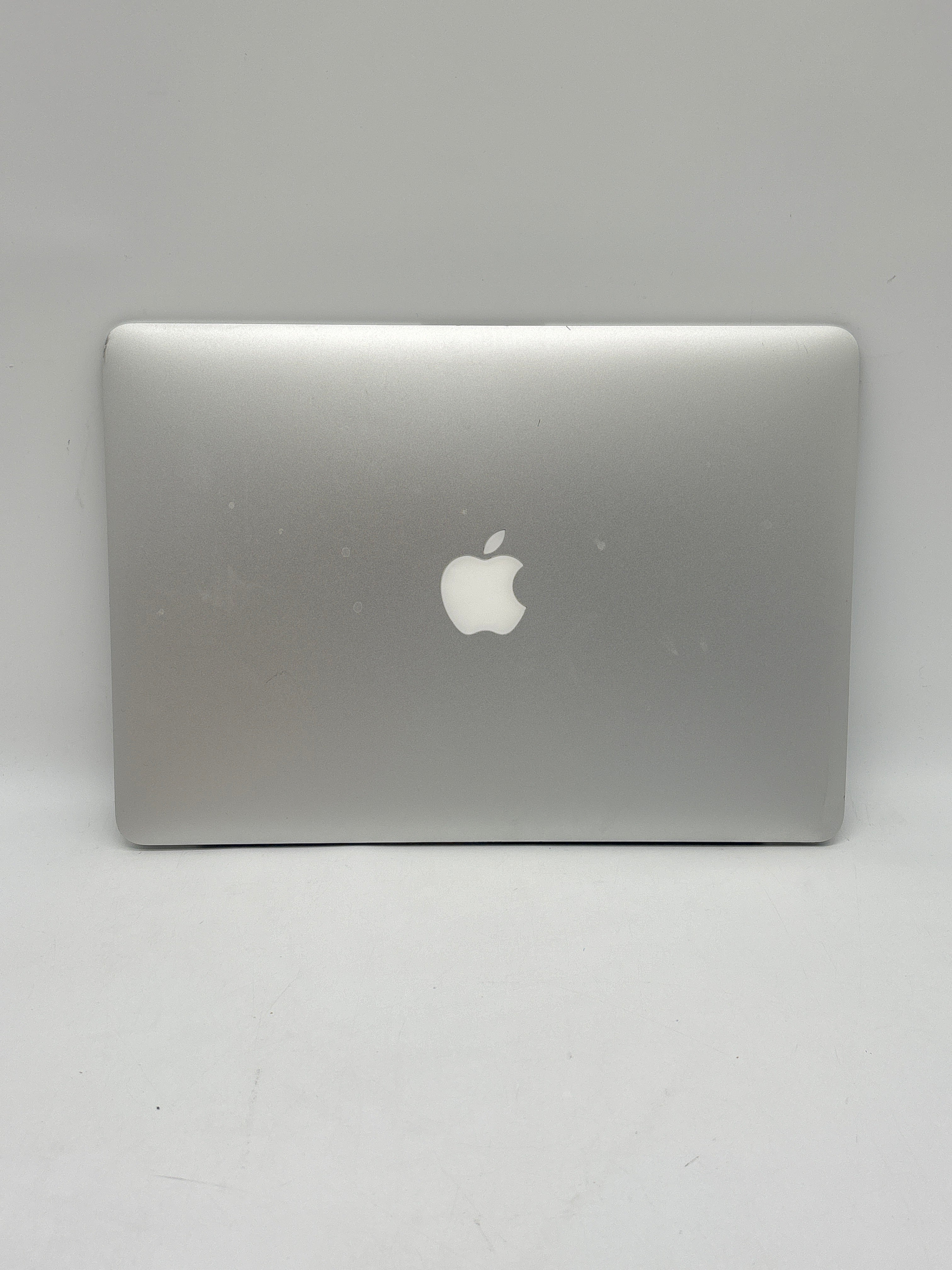 Apple MacBook Air 13" A1466 2015 i7 8GB ram 256GB SSD - For Parts (Read)