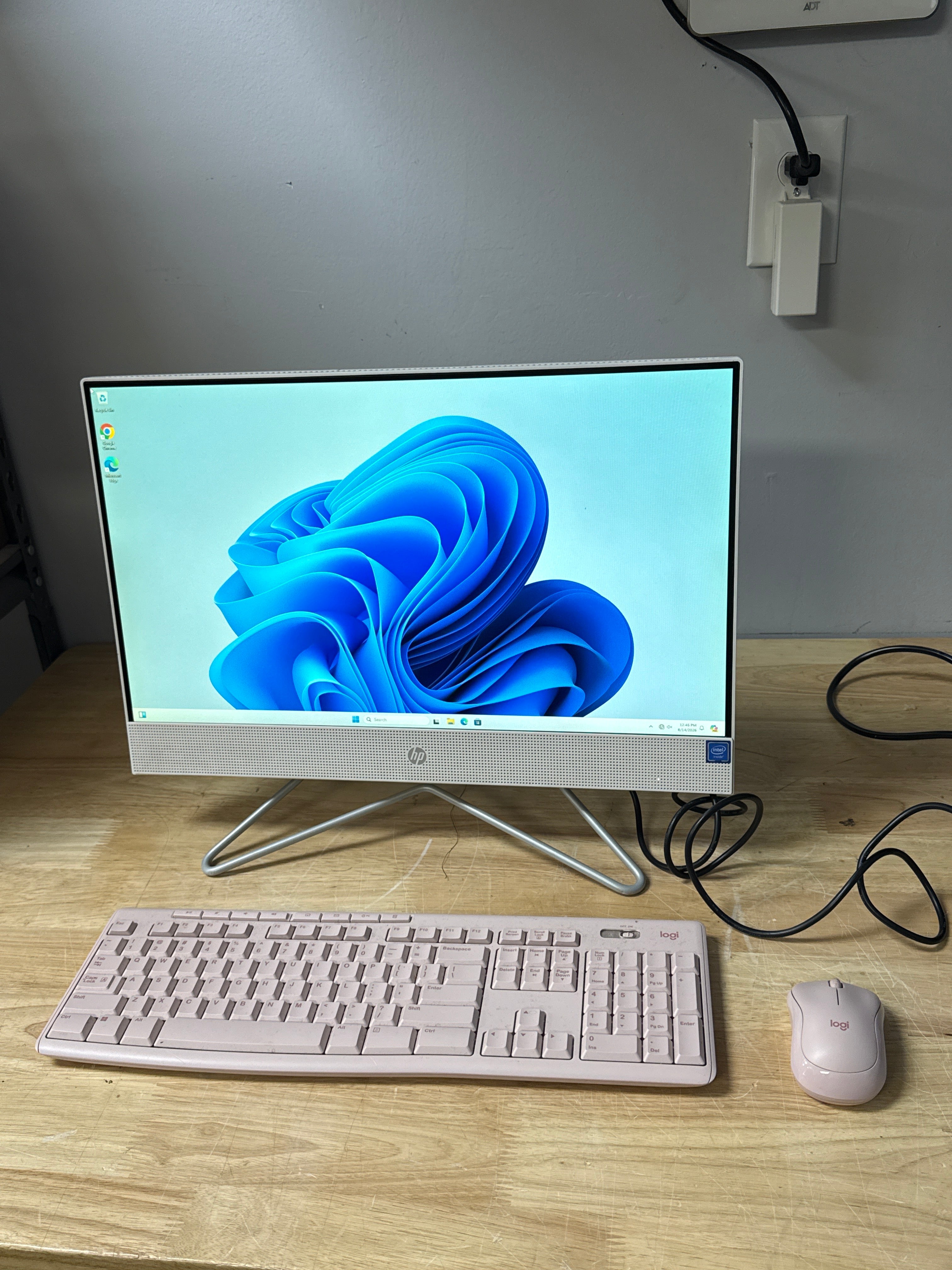 HP 22-DD0224 21.5" All-in-One PC (Intel Celeron J4025, 4GB RAM, 128GB SSD)