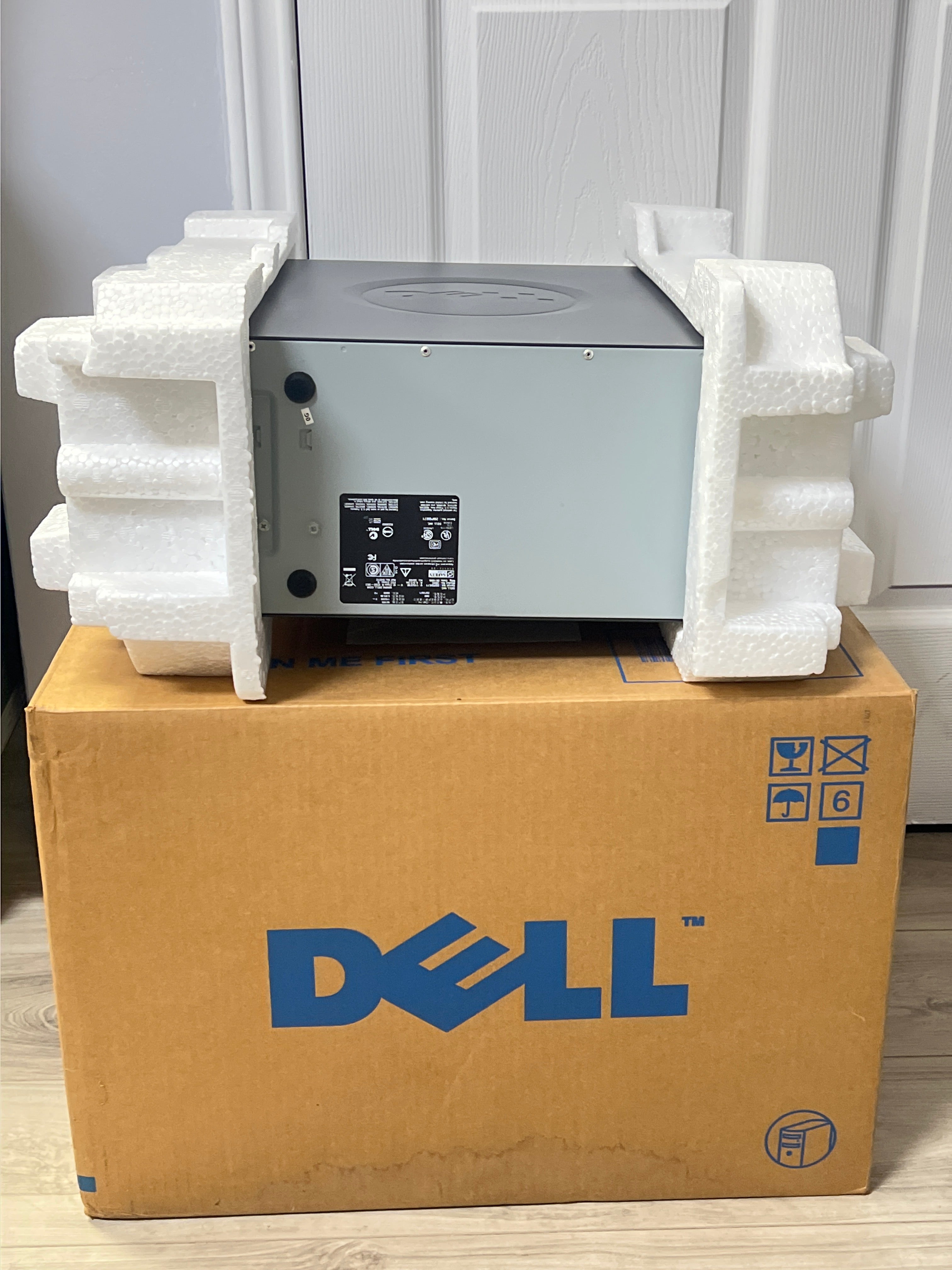 Dell Dimension 4700 Intel Pentium 4 256MB DDR2 80GB HDD - New Open box