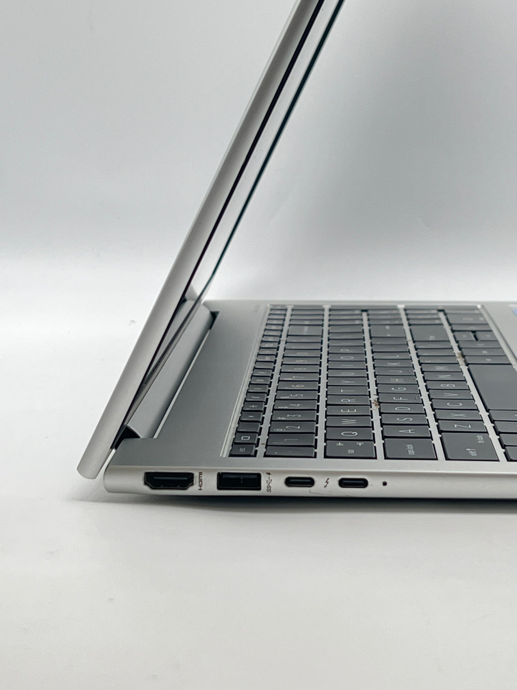 HP EliteBook 860 G10 i5-1335U 16GB RAM 256GB SSD - For Parts (Read Desc)