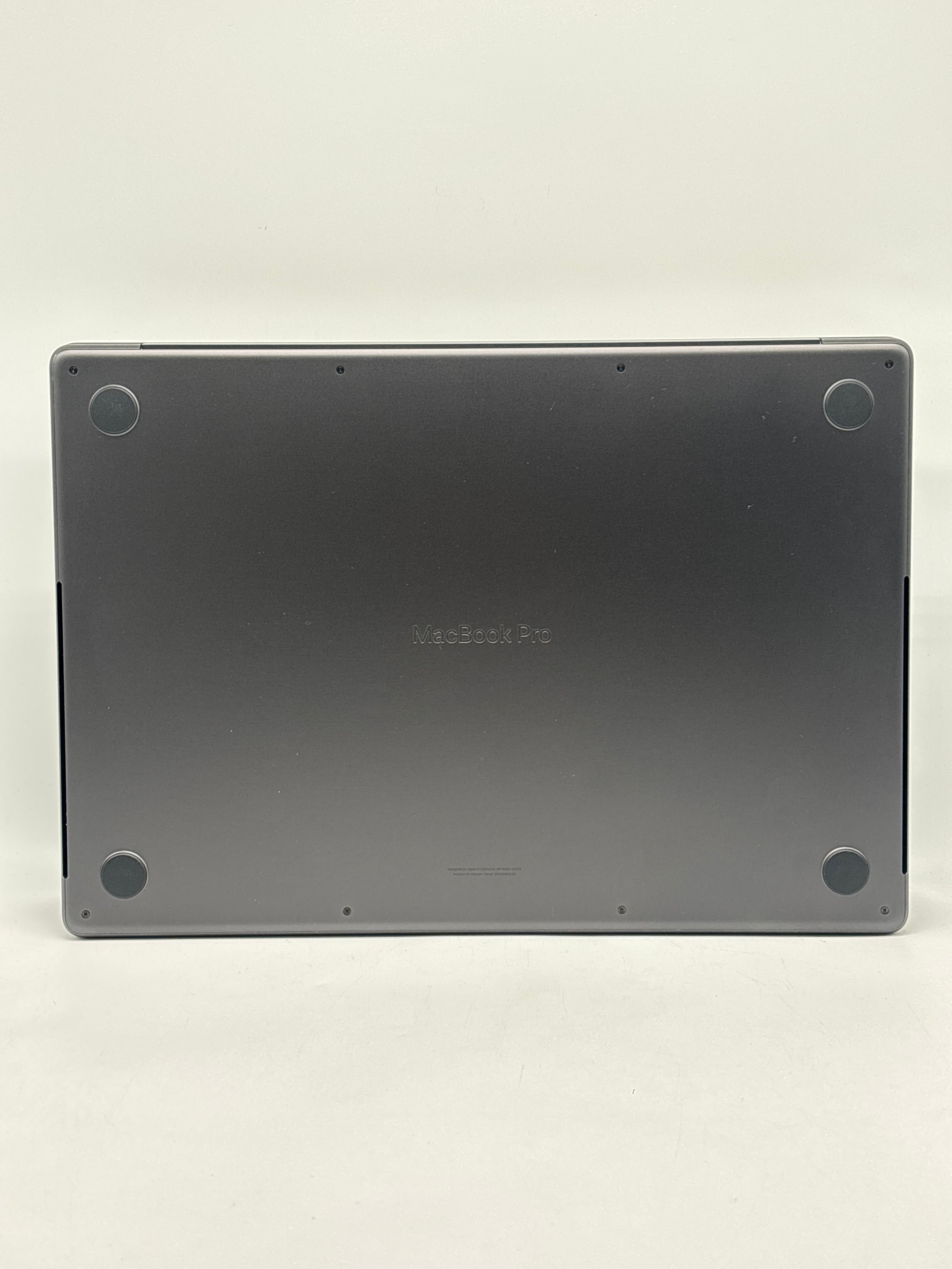 Apple MacBook Pro 16" M5 Max 18-Core CPU 40-Core GPU 128GB RAM 4TB SSD