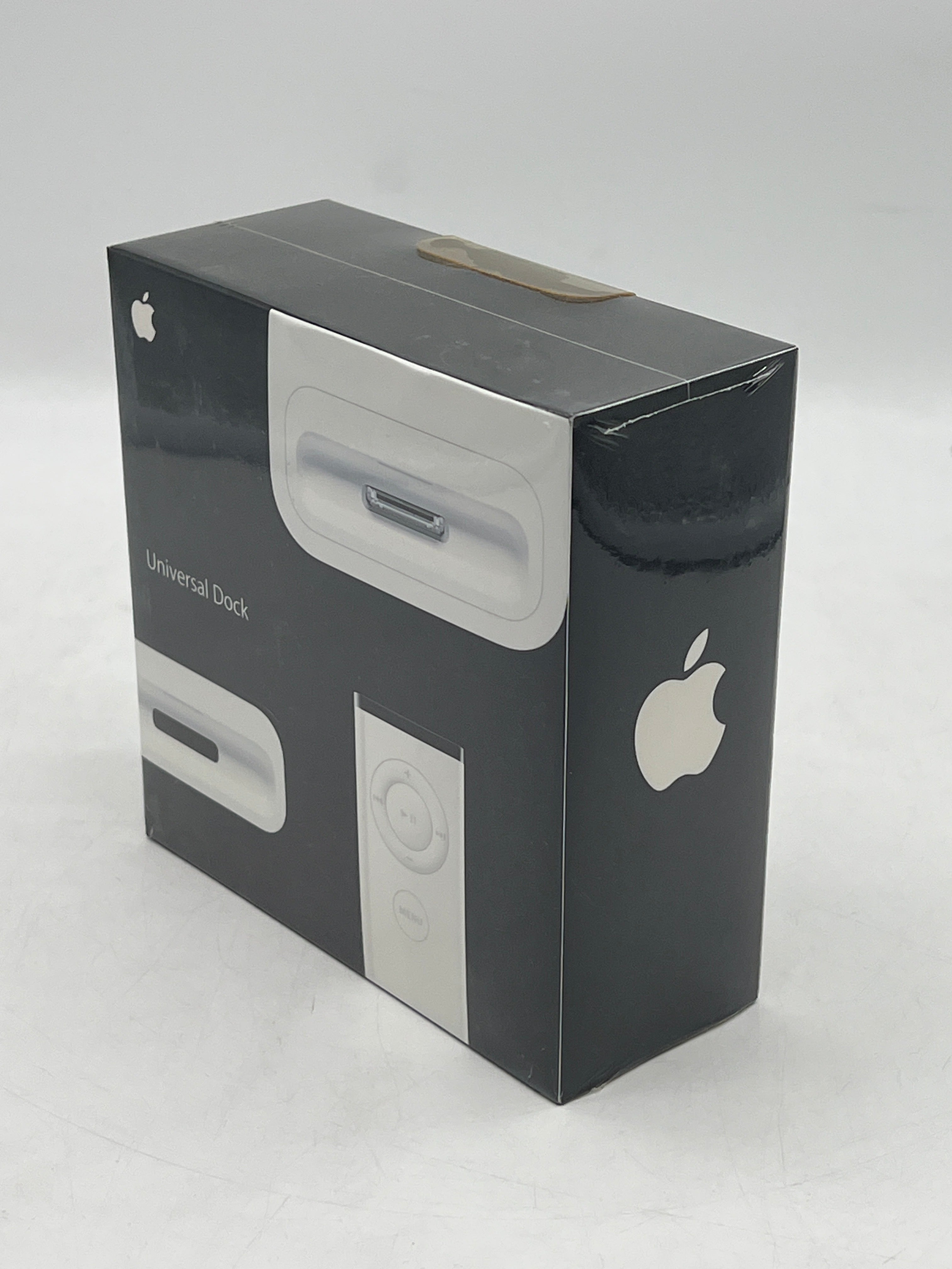 Apple Universal Dock for iPod/iPhone MB125G/A White NIB with Remote Control
