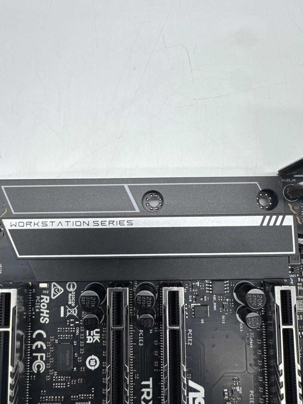 ASRock Pro WS TRX50-SAGE WiFi A + AMD Ryzen Threadripper 7970X Bundle
