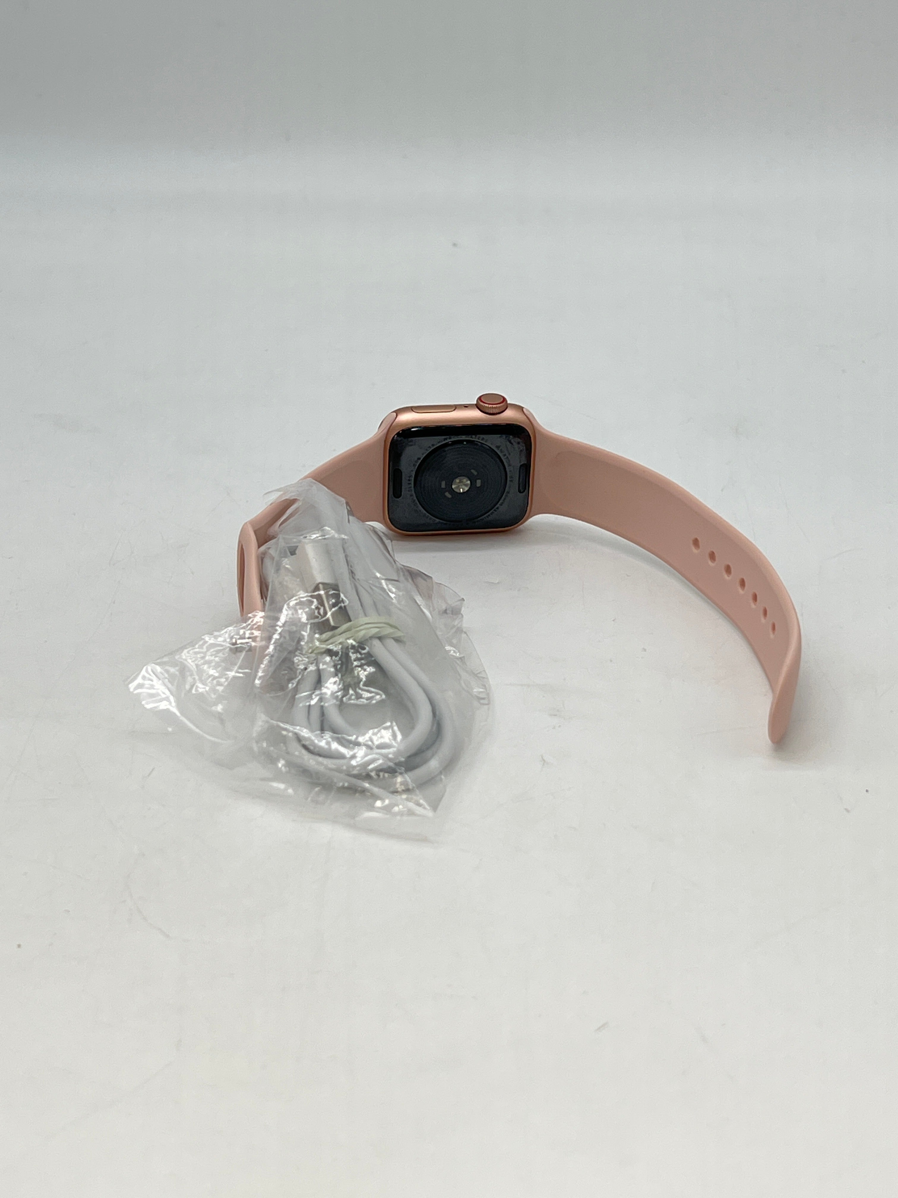 Apple Watch SE 1st Gen A2353 Cellular 40mm Pink - Used