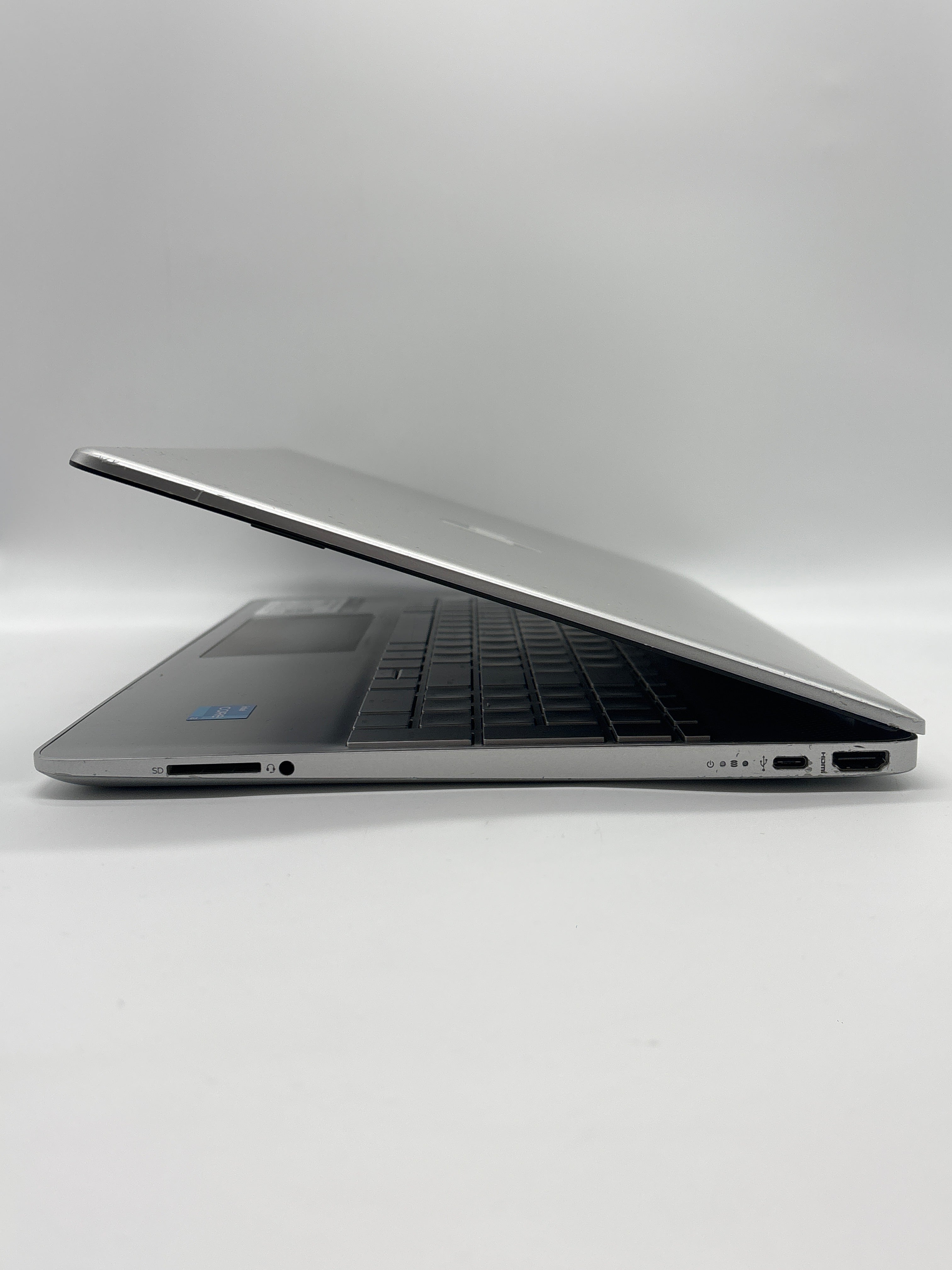 HP 15-DY2702DX i3-1115G4 8GB RAM 256GB SSD