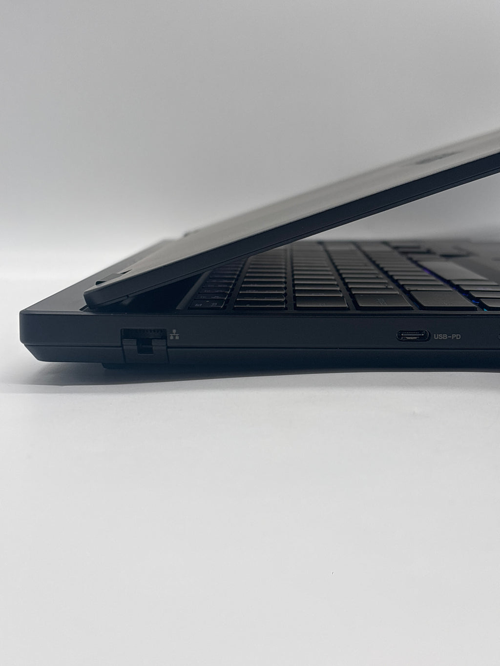Lenovo Legion 5 15AHP10 Ryzen 7 32GB RAM 1TB SSD RTX 5060  - Warranty