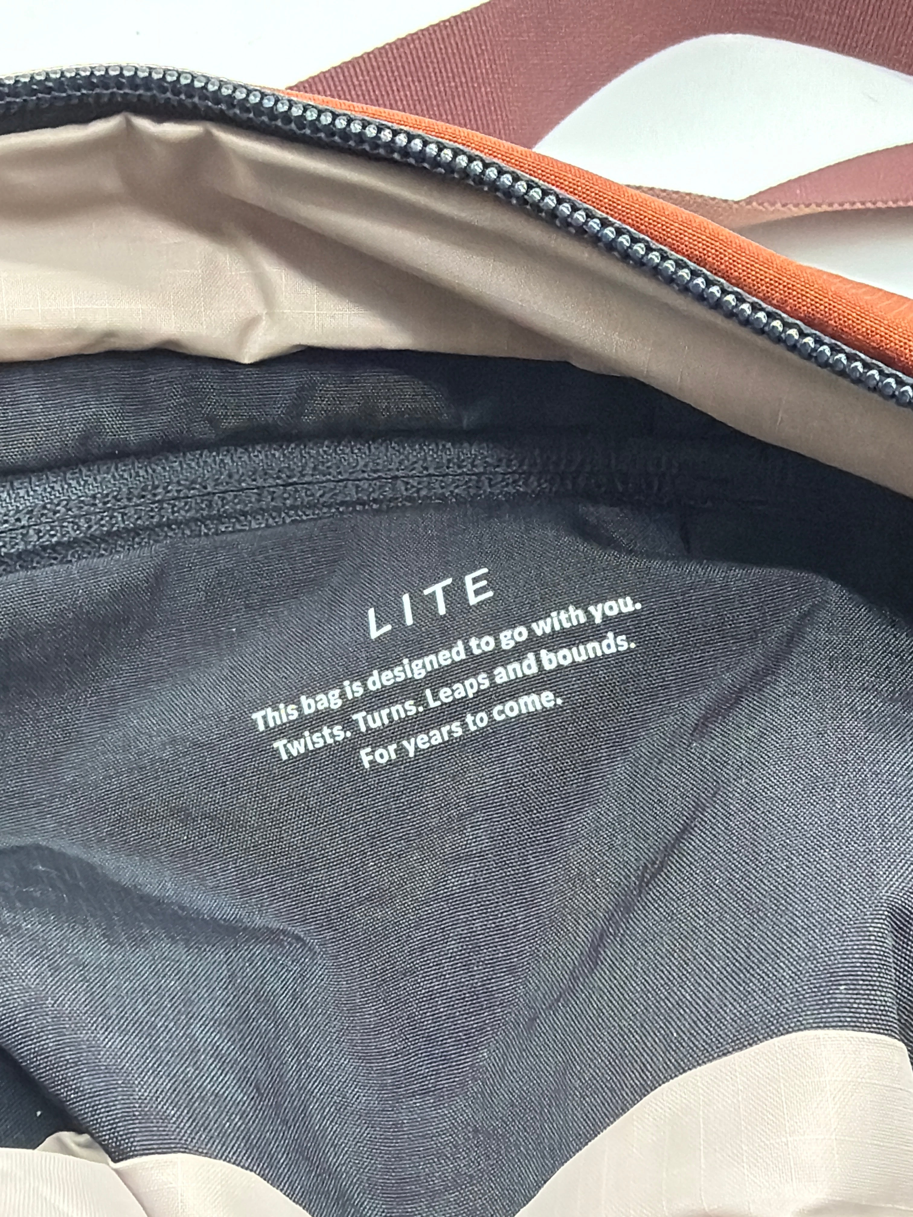Bellroy Lite Sling 7L Black Crossbody Bag BLLA-CLY-234