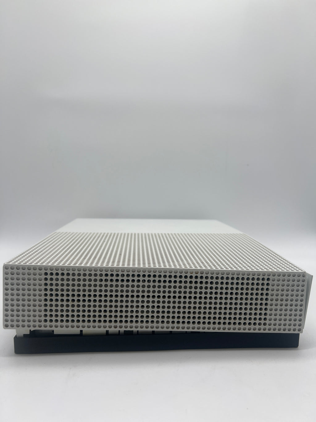 Xbox One S All-Digital Edition (1681) 1 TB - top is loose works fine