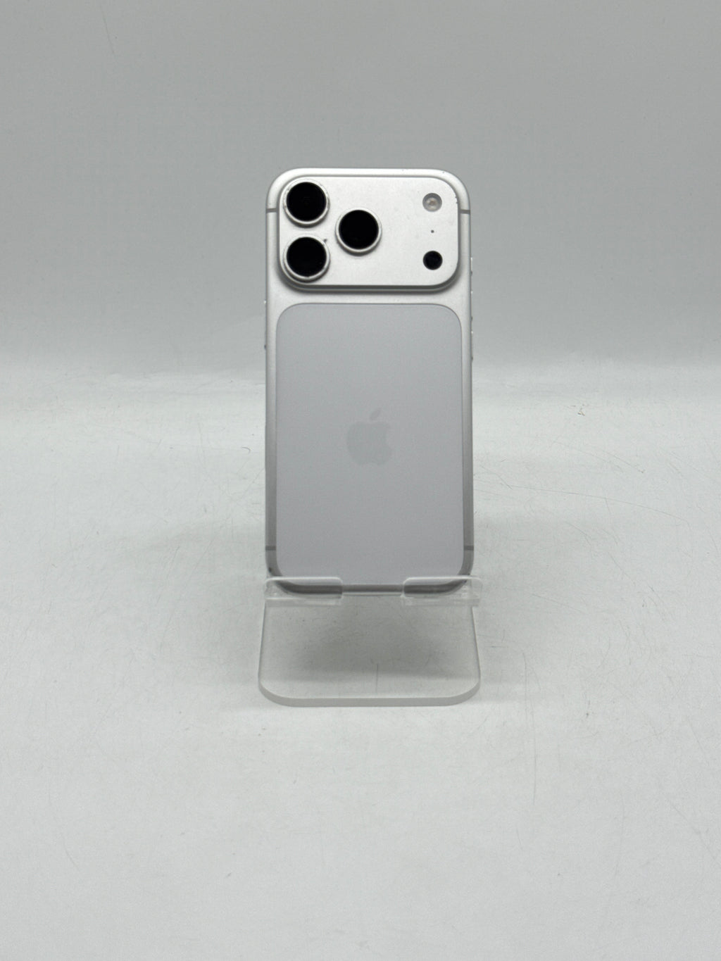 Apple iPhone 17 Pro 256GB AT&T Silver - Check ESN Cracked Screen