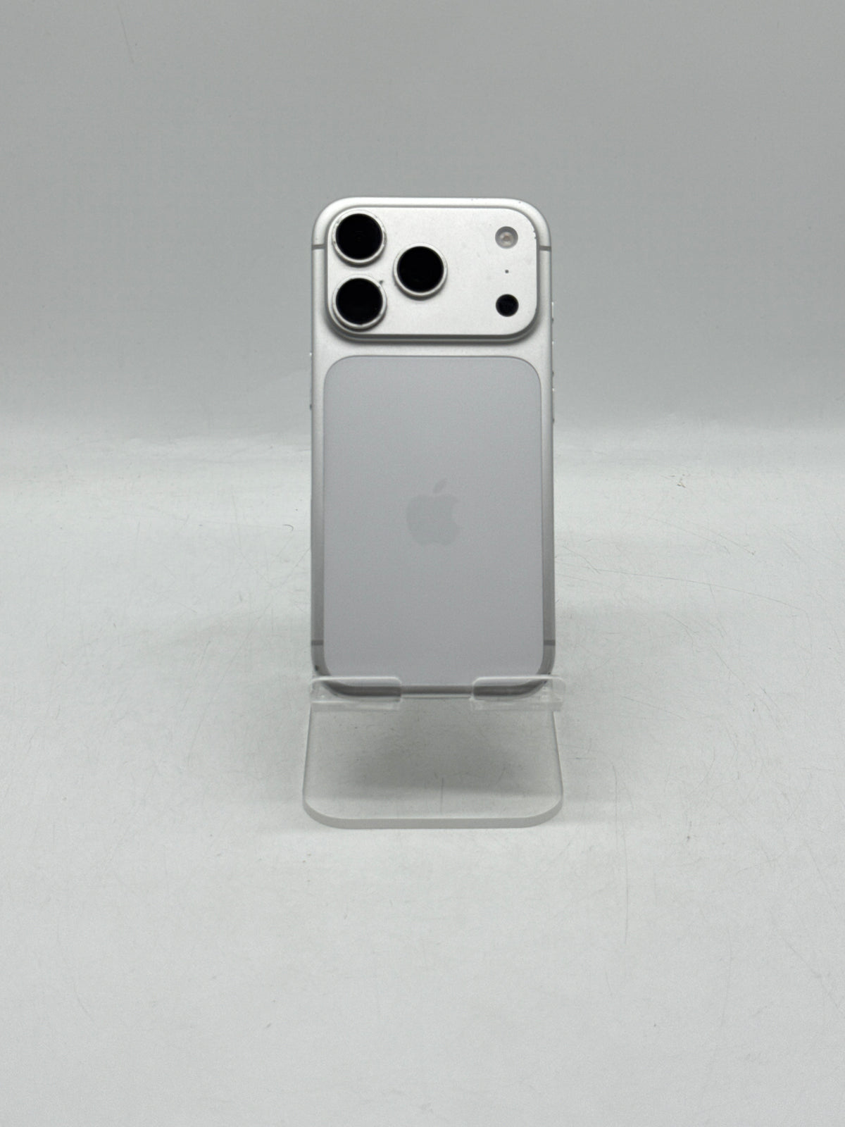 Apple iPhone 17 Pro 256GB AT&T Silver - Check ESN Cracked Screen