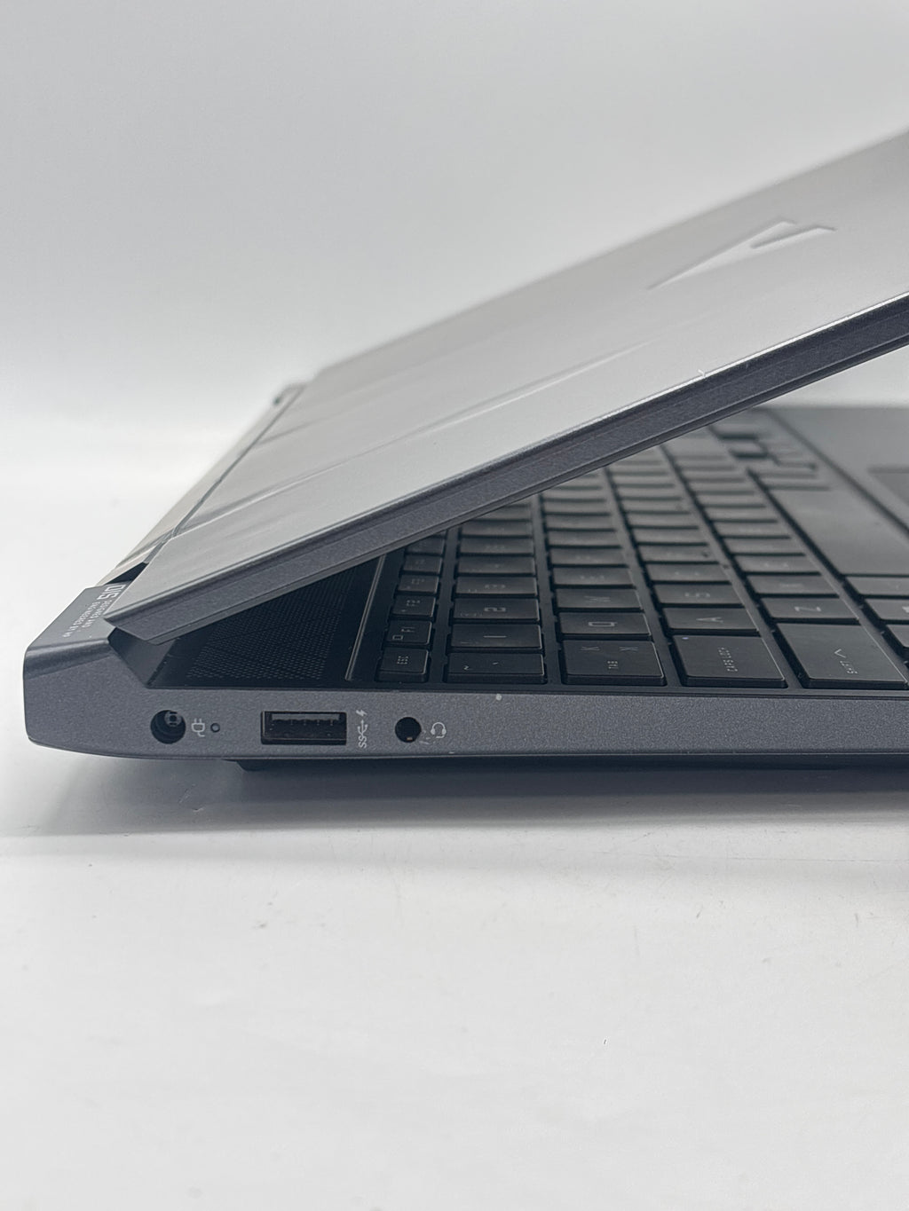 HP Victus 15-fa0031dx 15" Intel Core i5-12450H 8GB RAM 512GB SSD GTX 1650 Black - READ