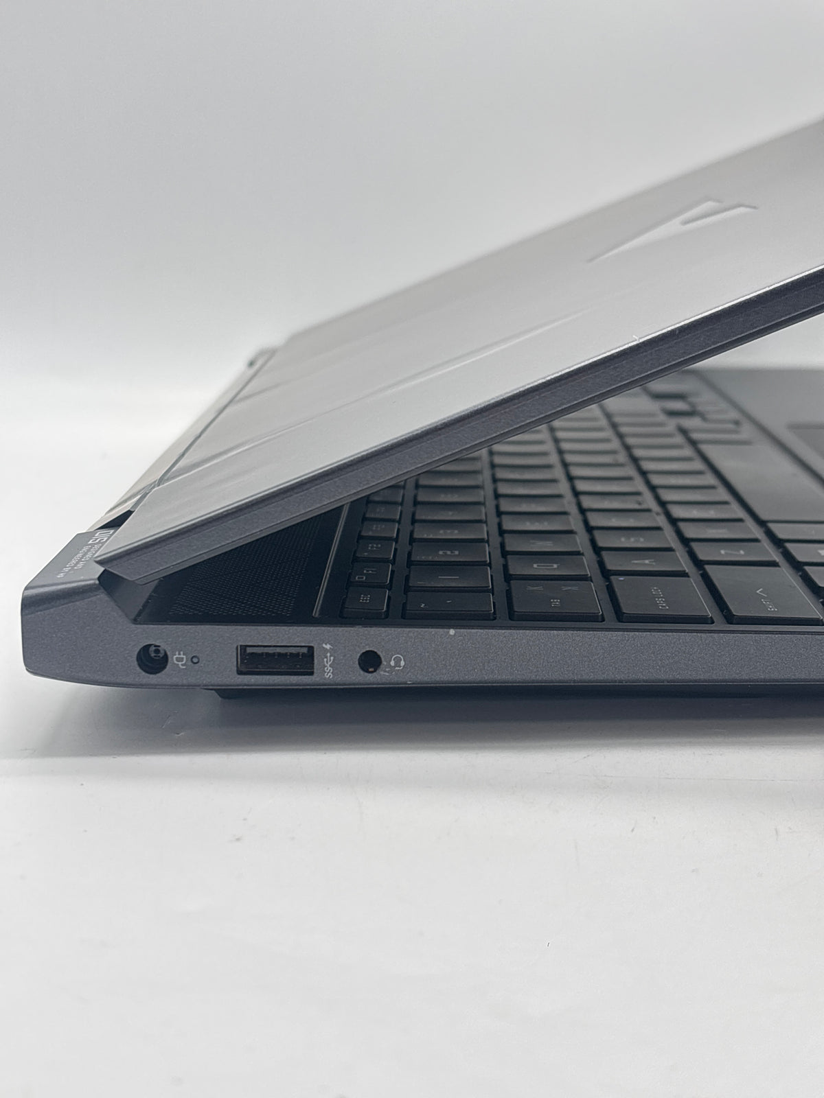 HP Victus 15-fa0031dx 15" Intel Core i5-12450H 8GB RAM 512GB SSD GTX 1650 Black - READ